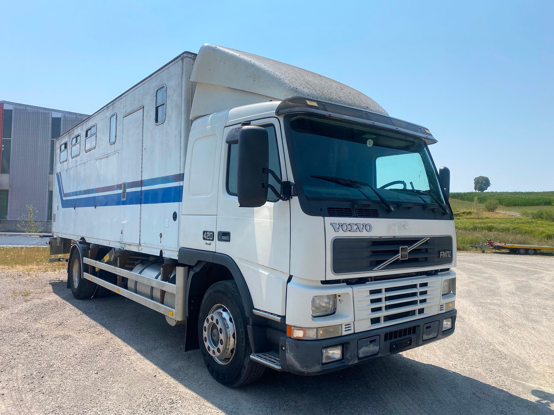 VOLVO FM12-420 4x2-image-0