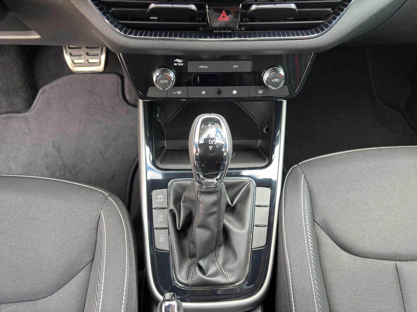 SKODA Fabia 1.5 TSI 130 DSG-image-11