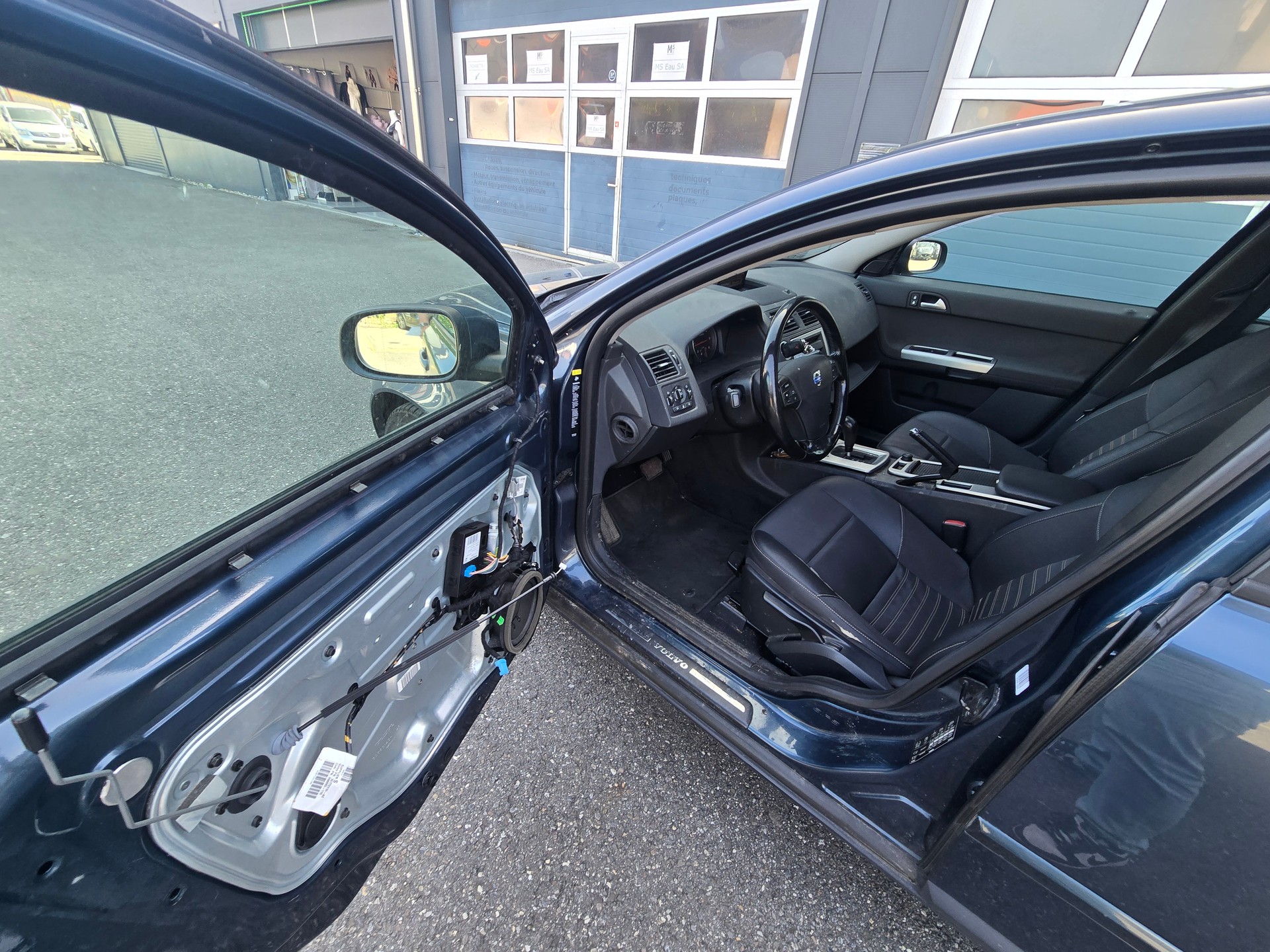 VOLVO V50 2.0D Summum Powershift-image-7