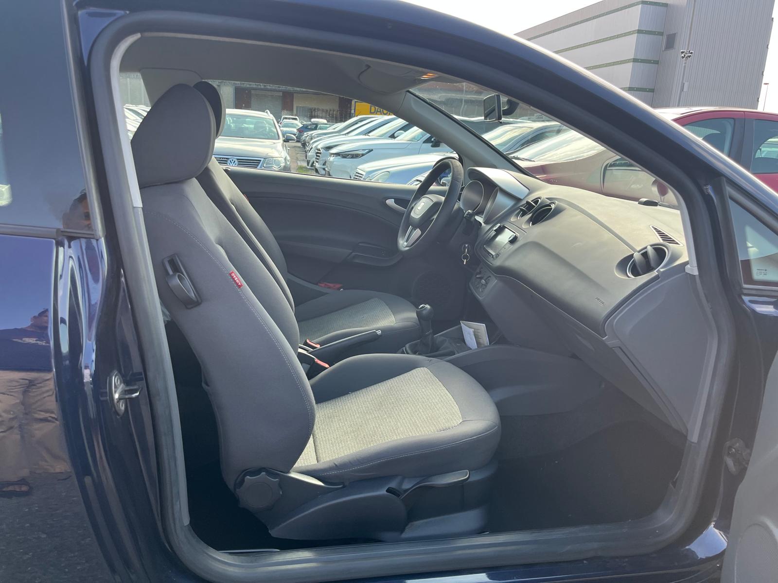 SEAT Ibiza SC 1.4 Stylance-image-7