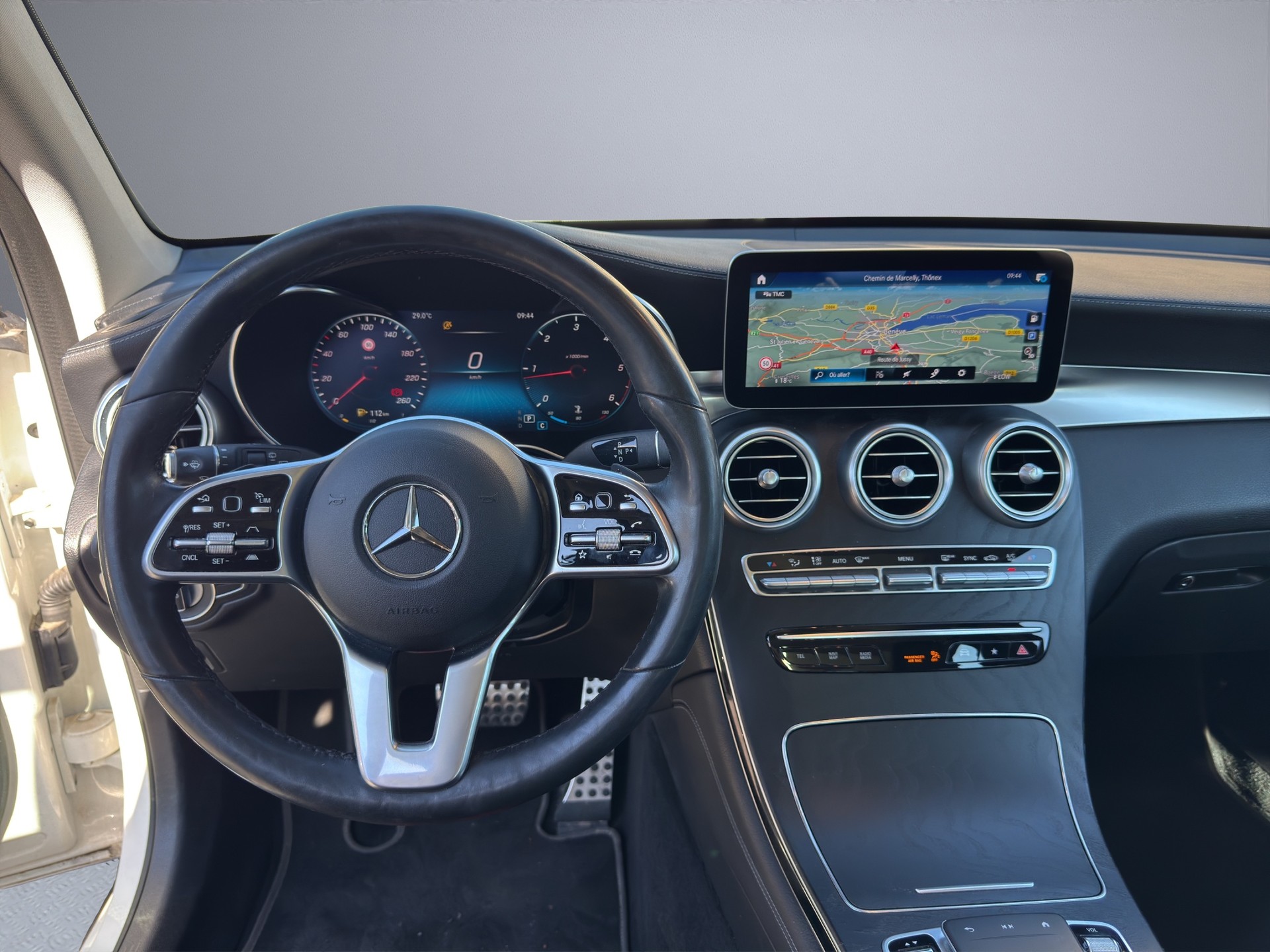 MERCEDES-BENZ GLC 300 d AMG Line 4Matic 9G-Tronic-grid-image-thumbnail-11