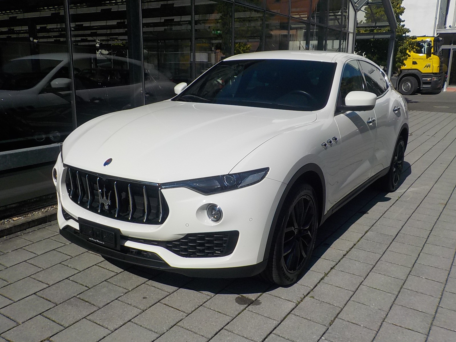 MASERATI Levante D 3.0 V6 GranSport-image-2