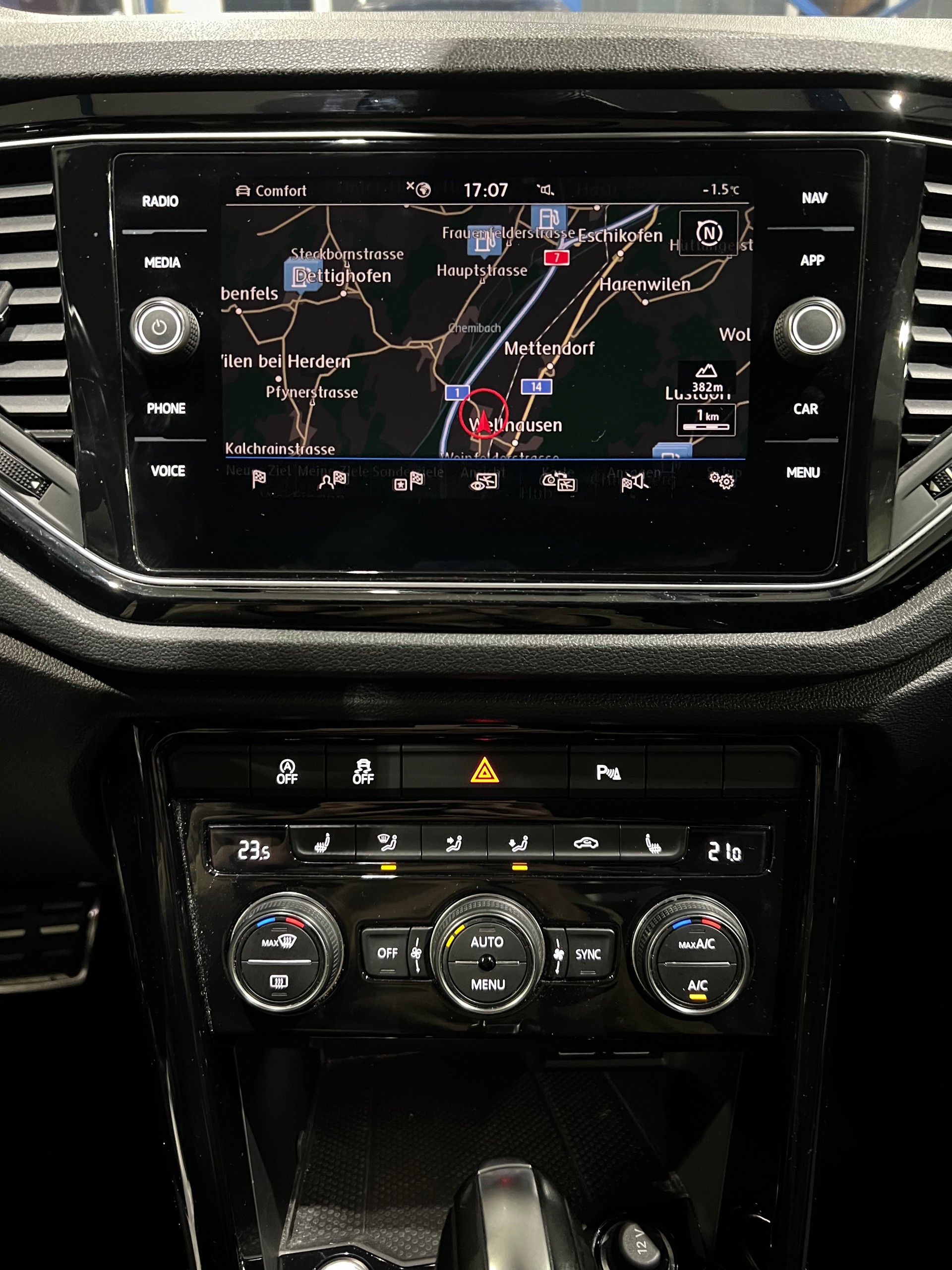 VW T-Roc 2.0 TSI R DSG 4Motion**Panodach,Tempomat ACC,Rückfahrtkam,Frisch ab MFK**-image-11