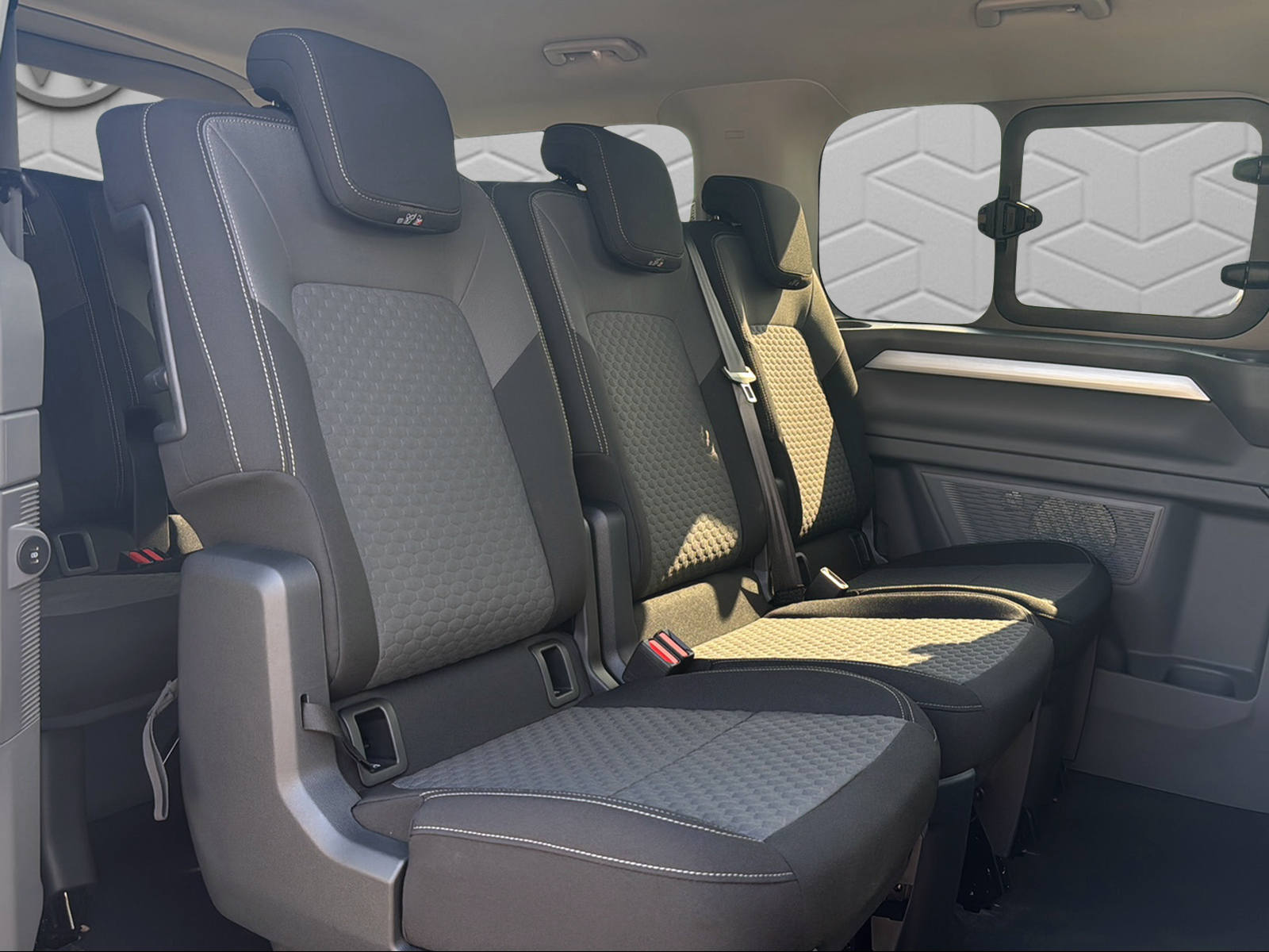 VW Caravelle 2.0 TDI Life Aut.8 4 Motion-image-12