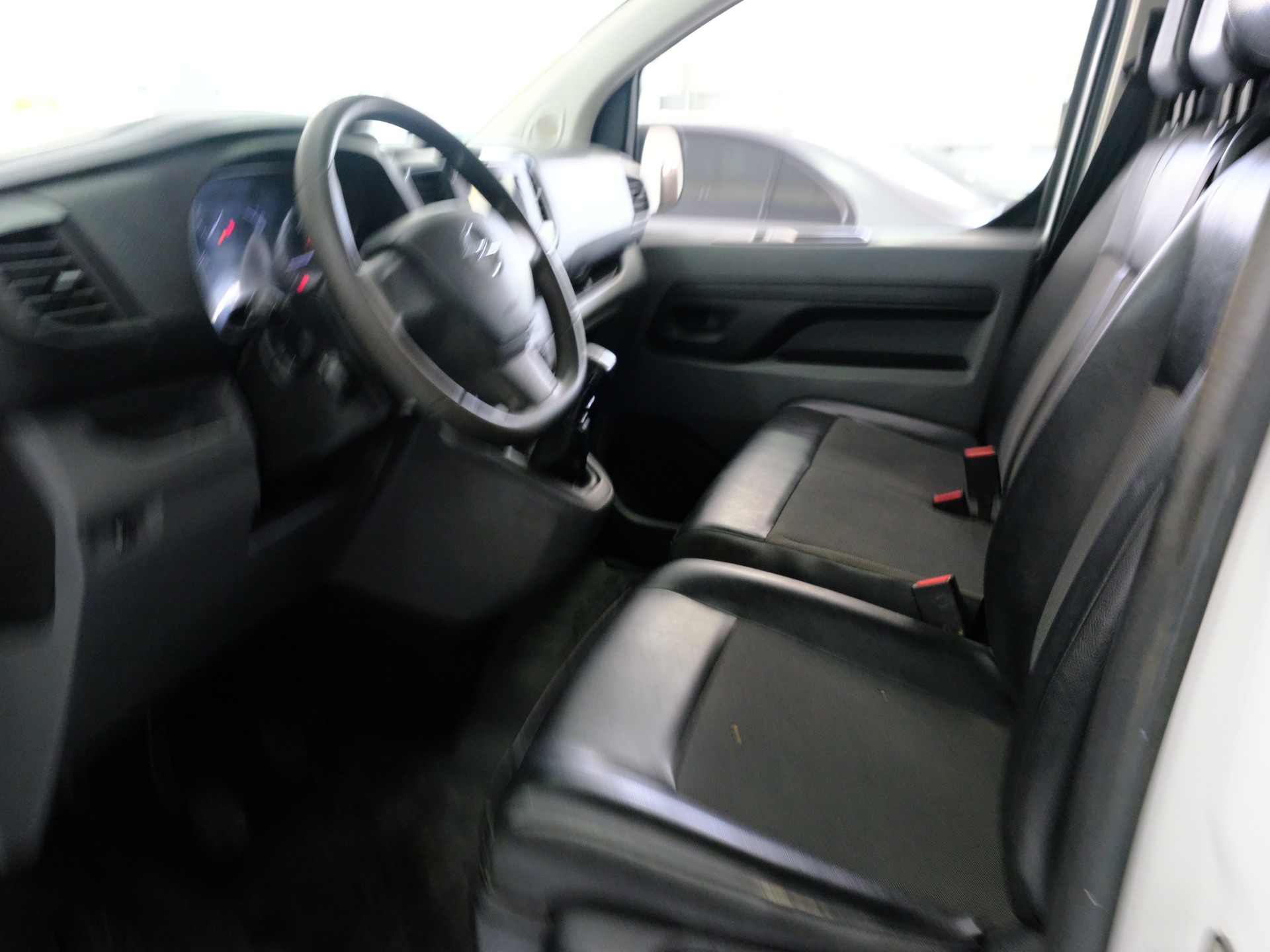 OPEL Vivaro Combi 1.5 CDTI Essentia s/s M-image-9