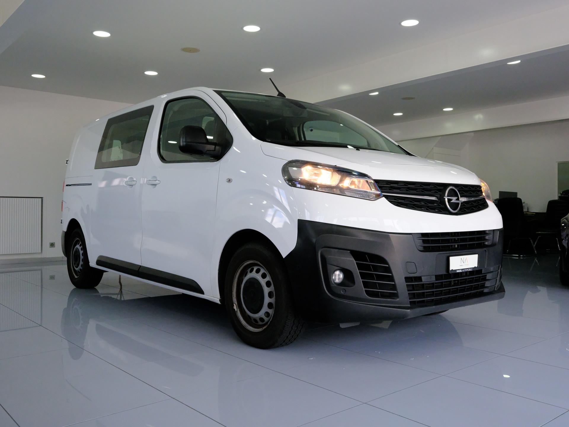 OPEL Vivaro Combi 1.5 CDTI Essentia s/s M-image-1