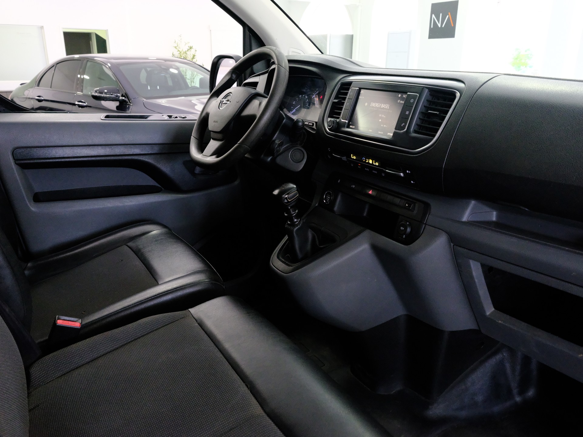 OPEL Vivaro Combi 1.5 CDTI Essentia s/s M-image-11