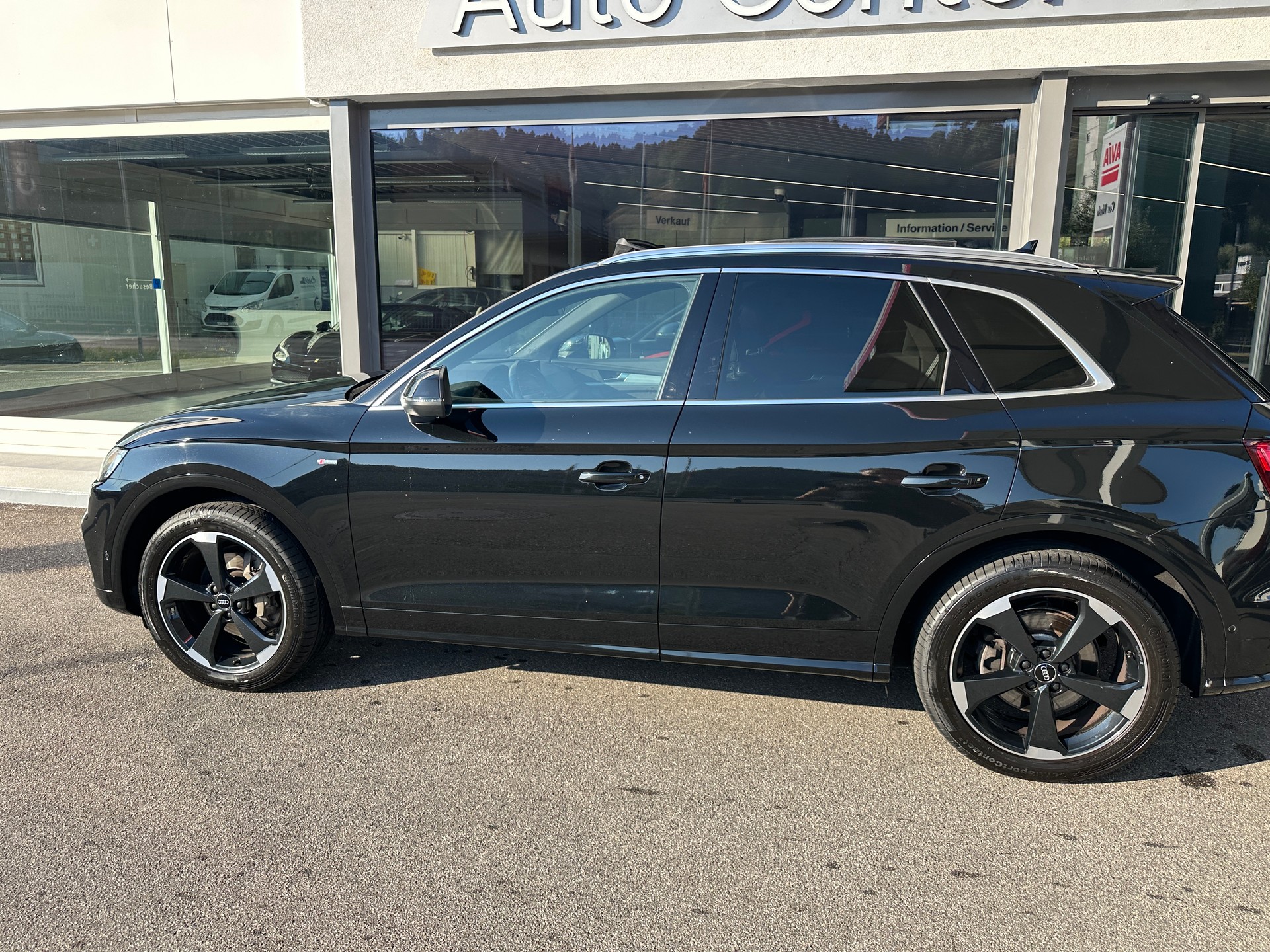 AUDI Q5 40 TDI S Line quattro S-tronic-image-4