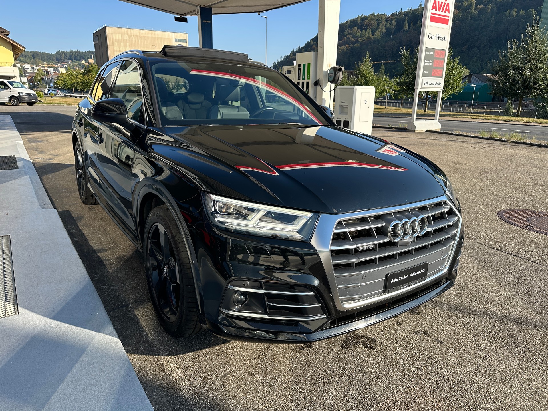 AUDI Q5 40 TDI S Line quattro S-tronic-image-3