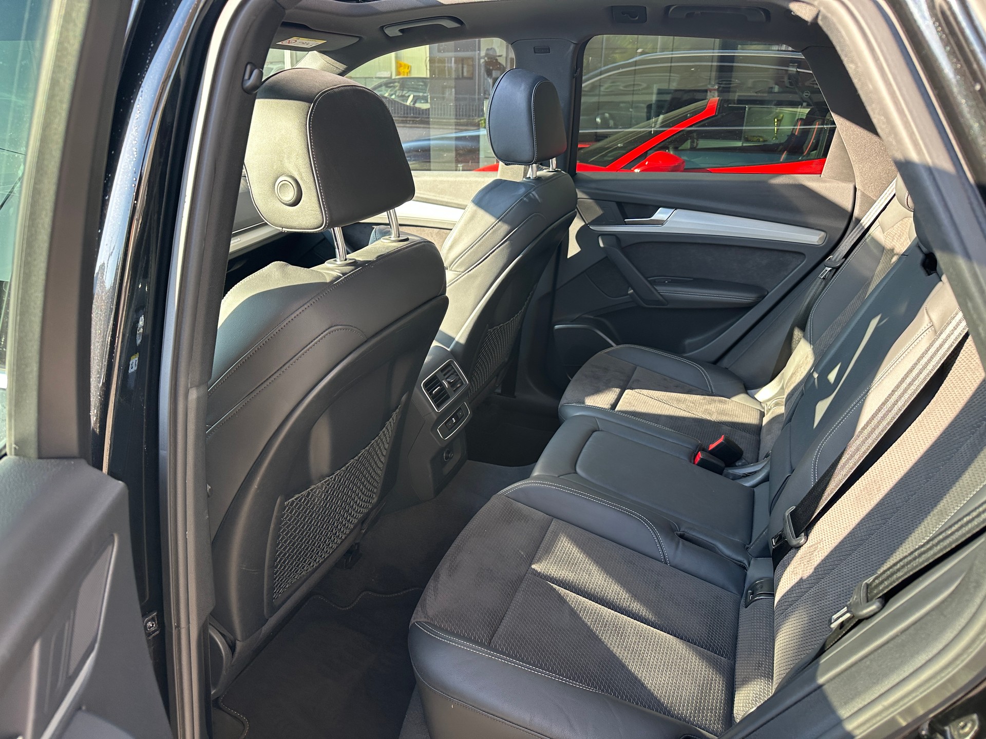 AUDI Q5 40 TDI S Line quattro S-tronic-image-10
