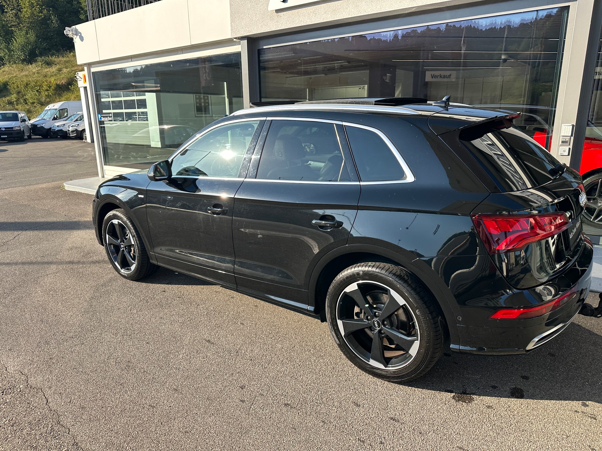 AUDI Q5 40 TDI S Line quattro S-tronic-image-5