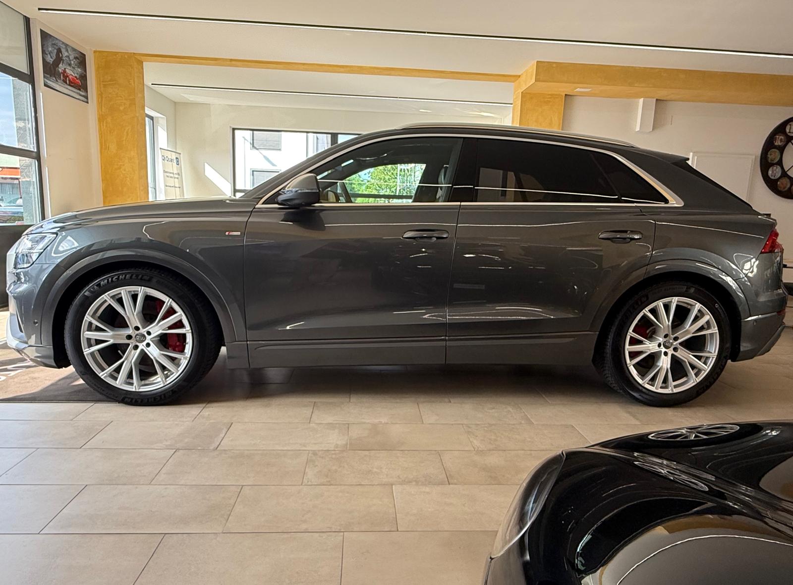 AUDI Q8 50 TDI quattro tiptronic-image-6