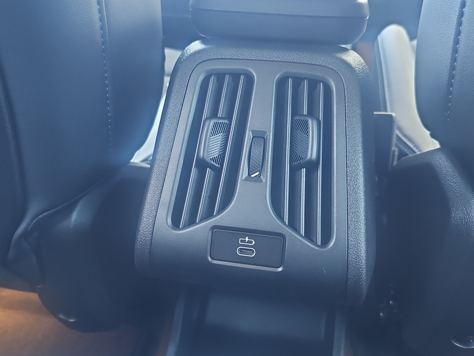 BMW iX1 xDrive 30 M Sport-image-21