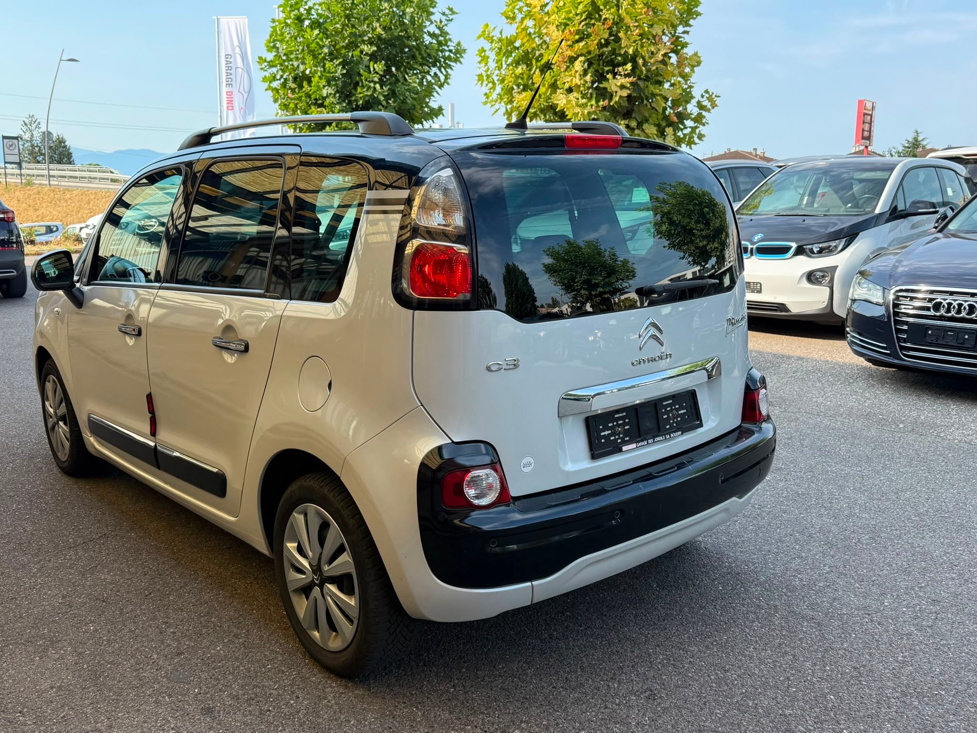 CITROEN C3 Picasso 1.2 Pure Tech Attraction-image-4