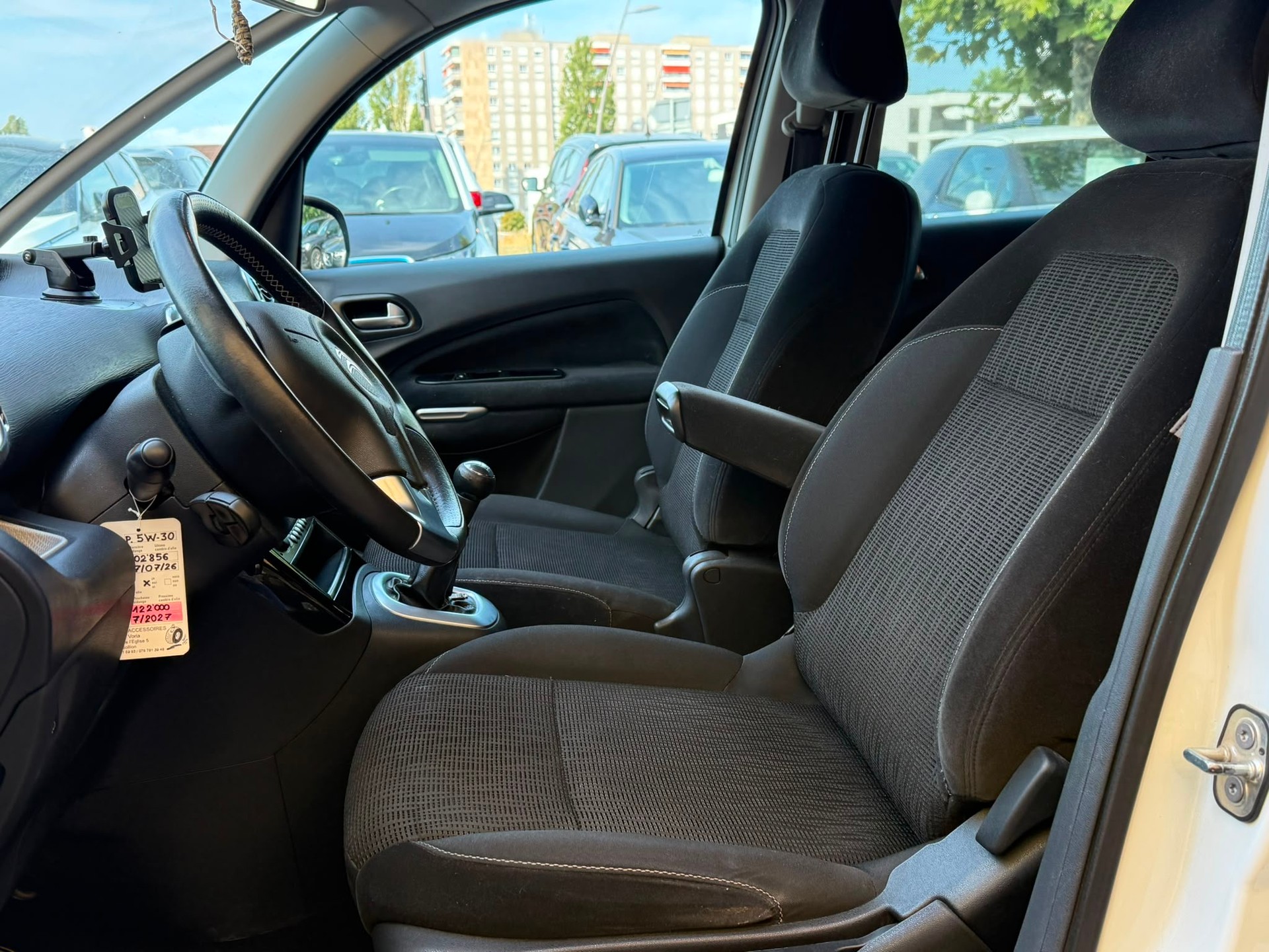 CITROEN C3 Picasso 1.2 Pure Tech Attraction-image-7