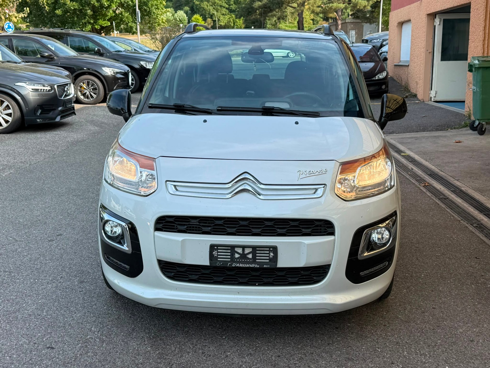 CITROEN C3 Picasso 1.2 Pure Tech Attraction-image-0