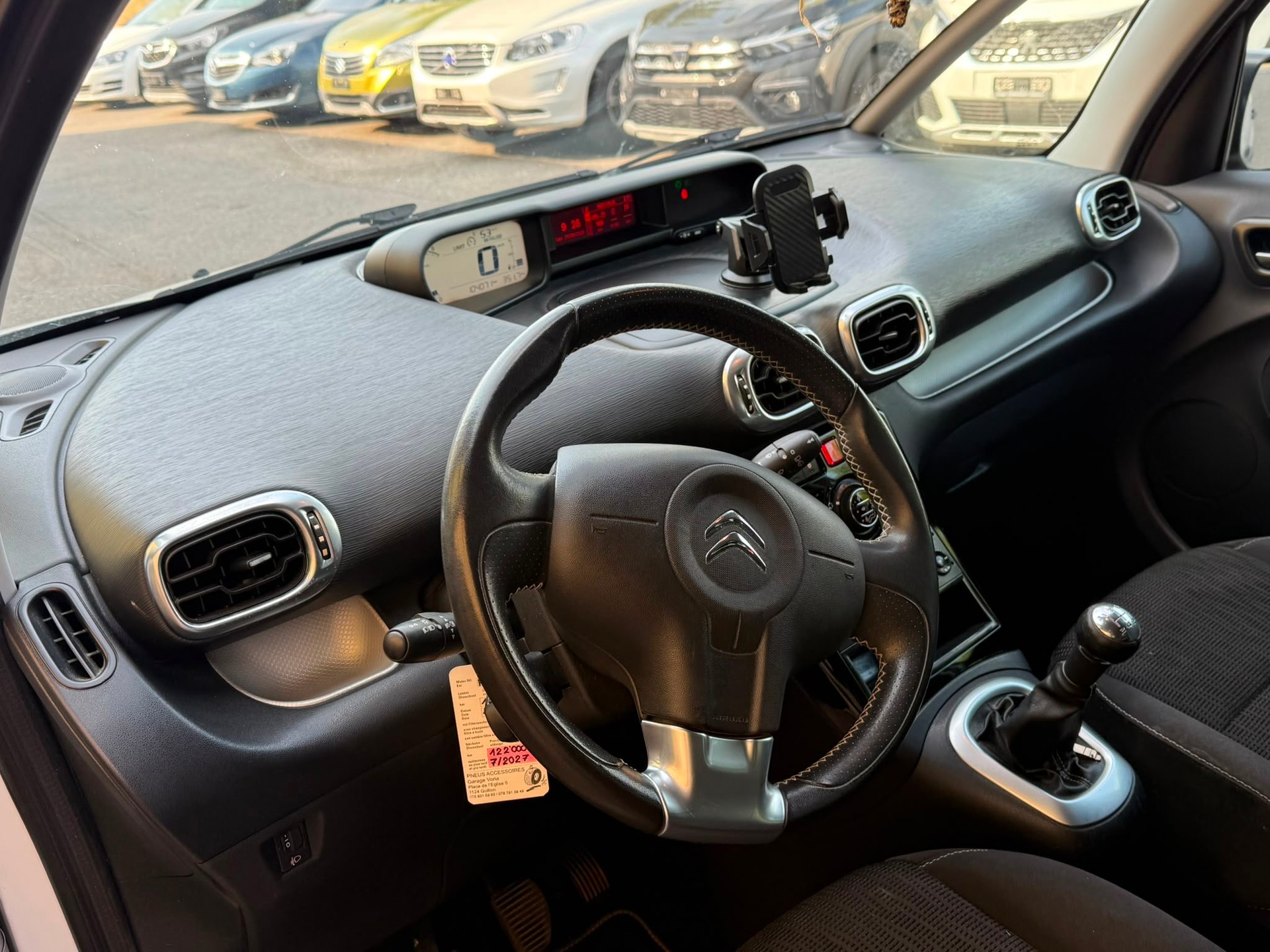CITROEN C3 Picasso 1.2 Pure Tech Attraction-image-9