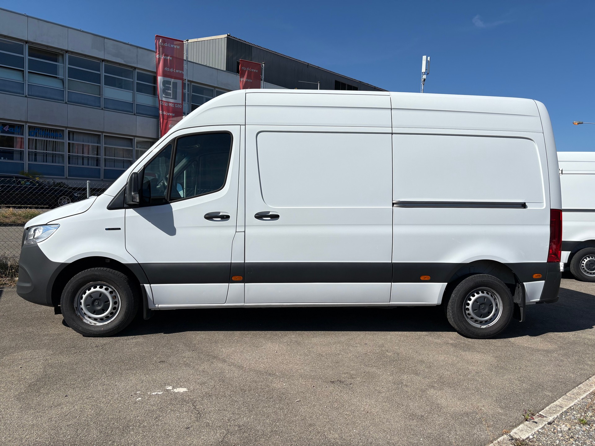 MERCEDES-BENZ eSprinter 312 47kWh Standard-image-7