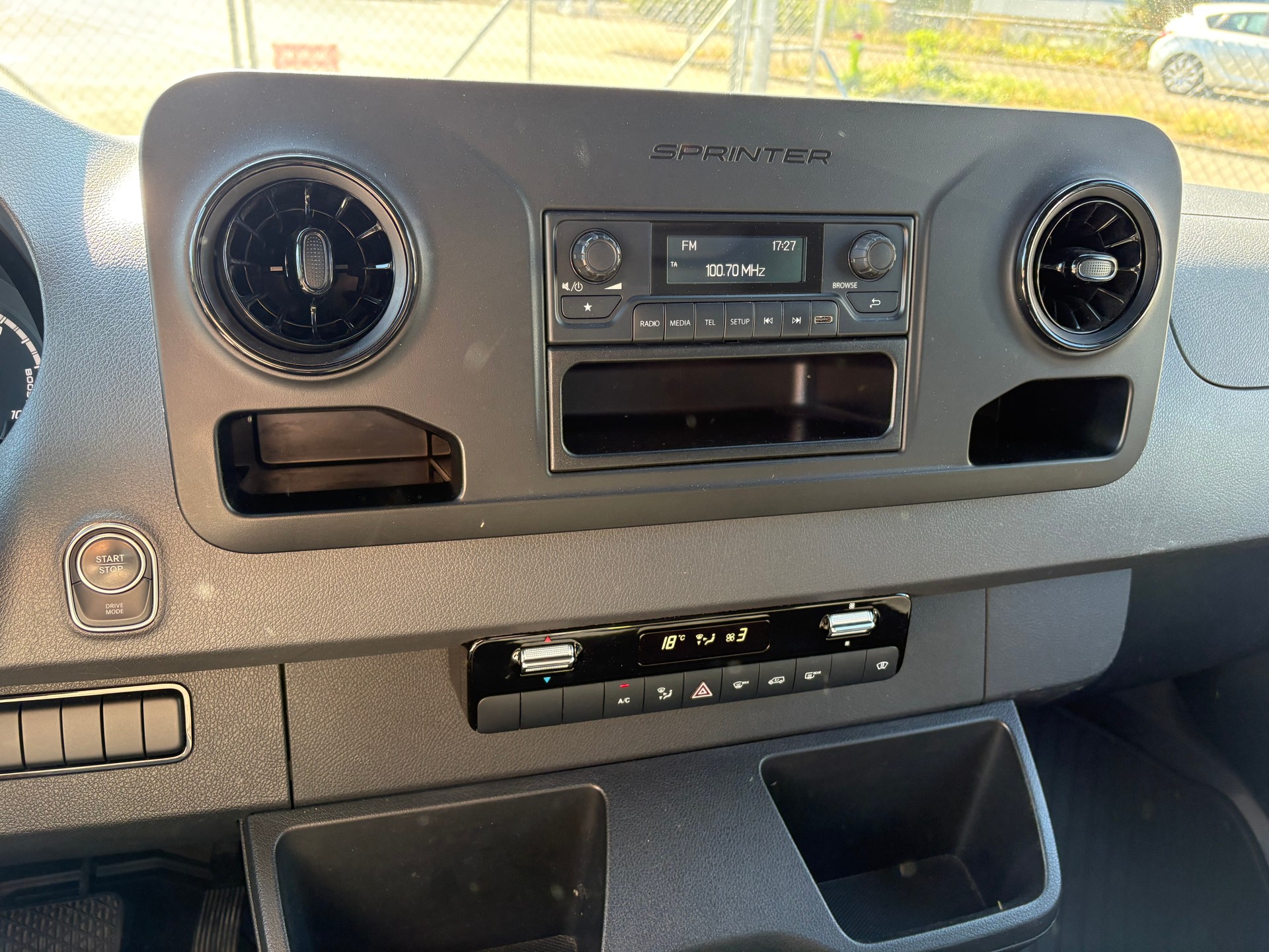 MERCEDES-BENZ eSprinter 312 47kWh Standard-image-9