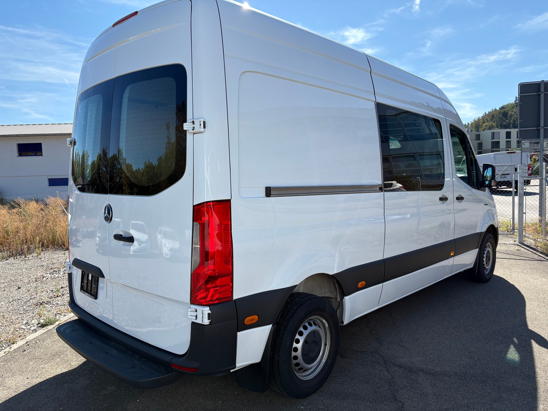 MERCEDES-BENZ eSprinter 312 47kWh Standard-image-3