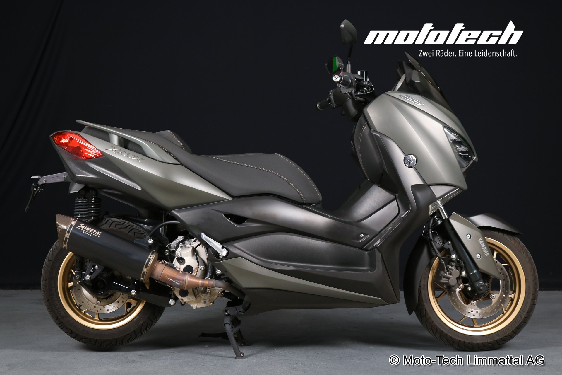 YAMAHA X-Max 300 ABS-showroom-element-1