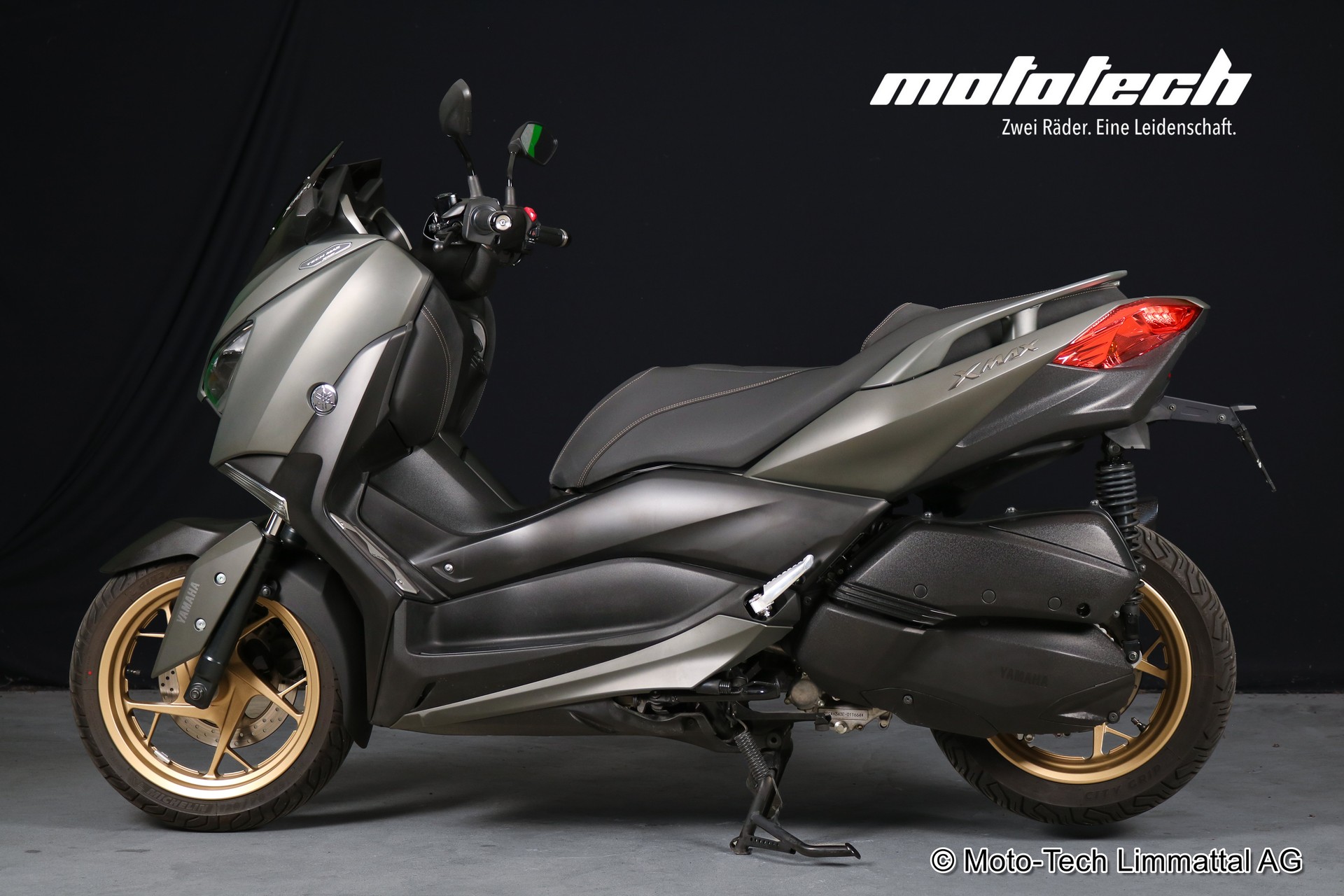YAMAHA X-Max 300 ABS-showroom-element-3