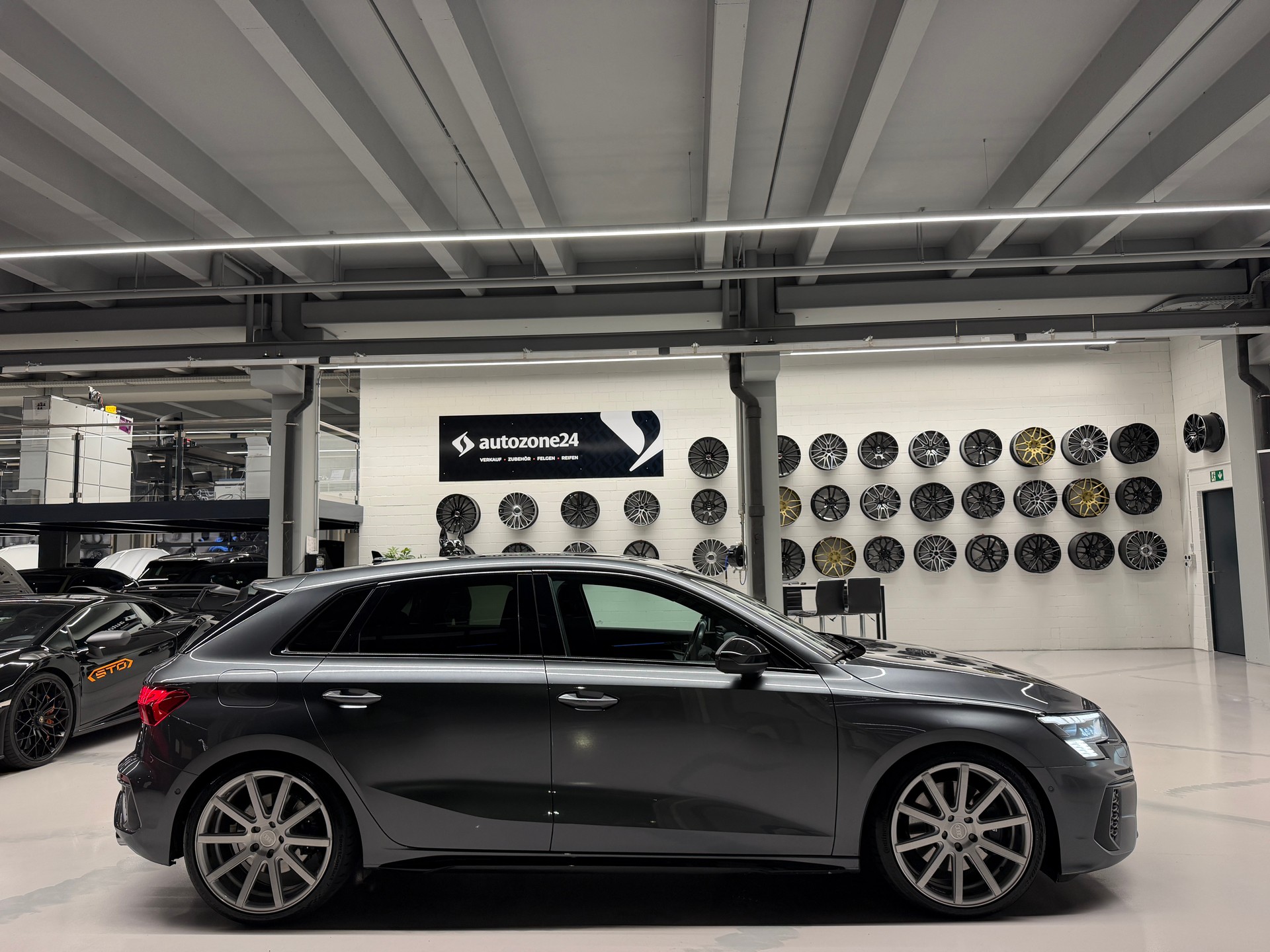 AUDI S3 Sportback 2.0 TFSI quattro S-Tronic *ABT Tuning 370PS*CH-Auto*Frisch ab MFK*Garantie*H&R Federn-image-6
