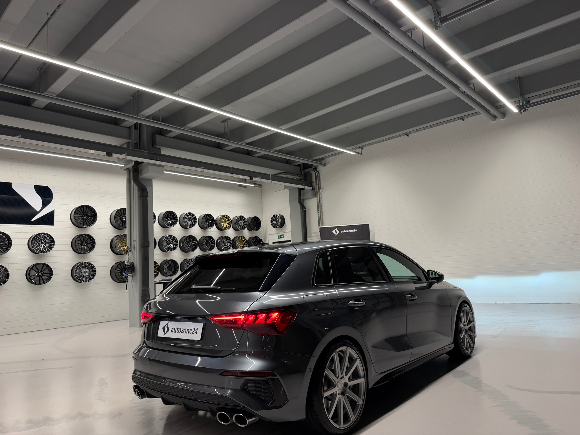 AUDI S3 Sportback 2.0 TFSI quattro S-Tronic *ABT Tuning 370PS*CH-Auto*Frisch ab MFK*Garantie*H&R Federn-image-3
