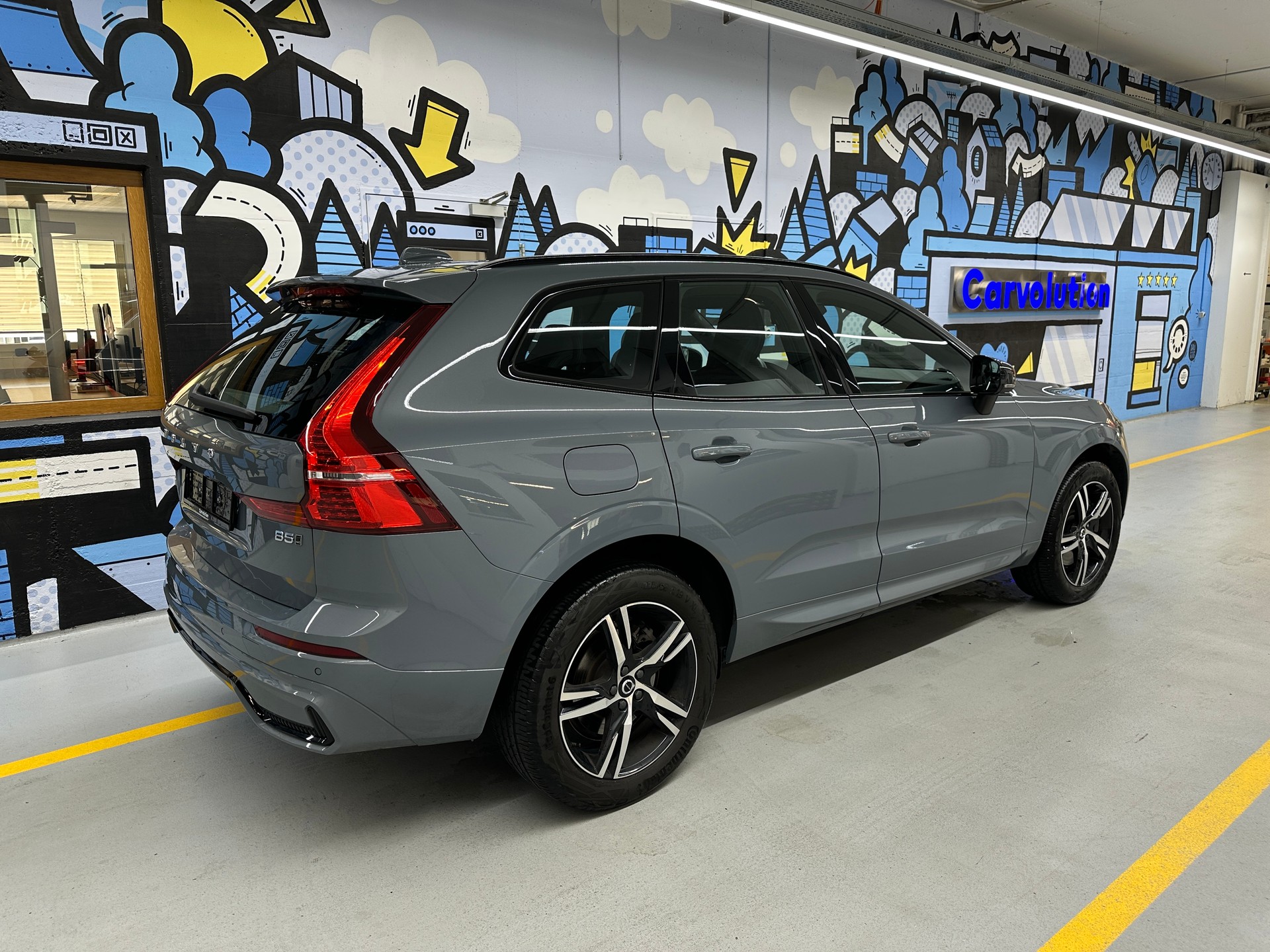 VOLVO XC60 B5 Diesel Mild Hybrid AWD R-Design Geartronic-showroom-element-3