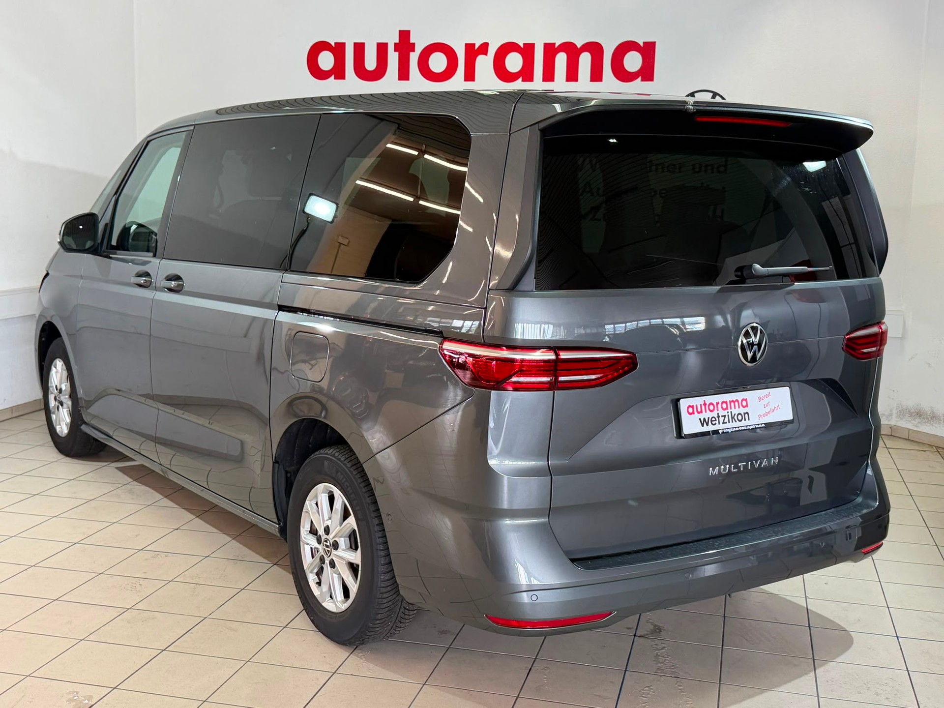 VW Multivan 2.0 TDI DSG Lang-showroom-element-2