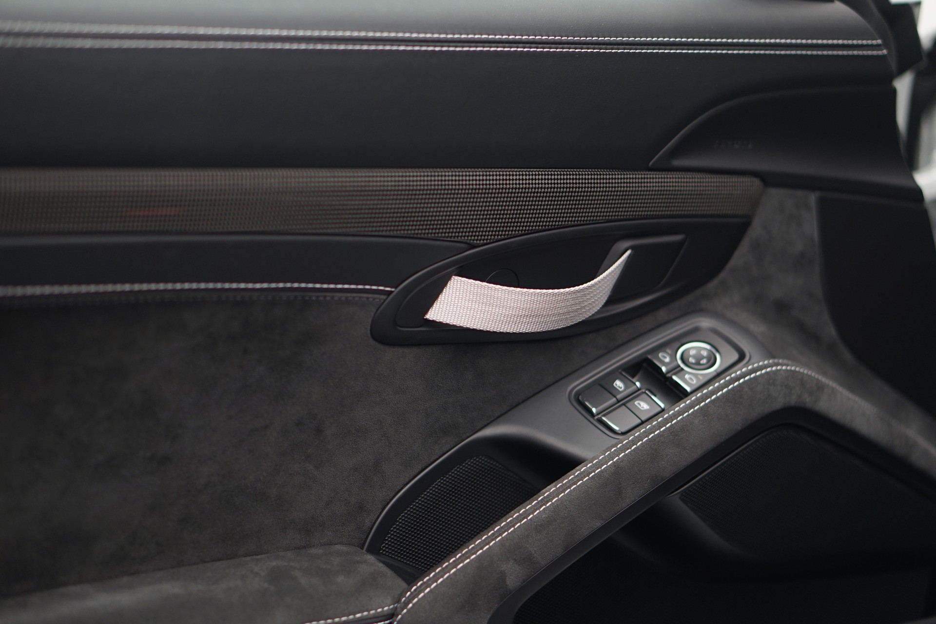 PORSCHE 911 GT3 RS PDK *Weissach*-image-17