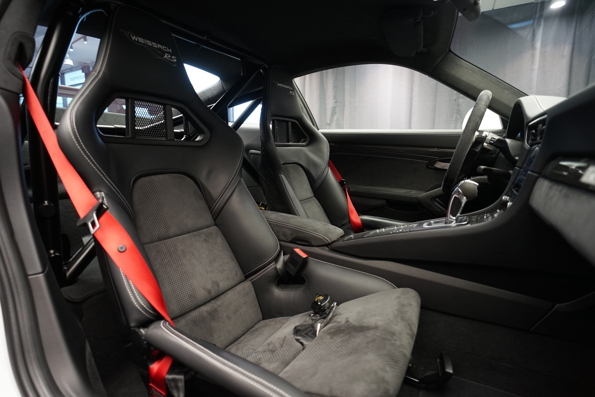 PORSCHE 911 GT3 RS PDK *Weissach*-image-12