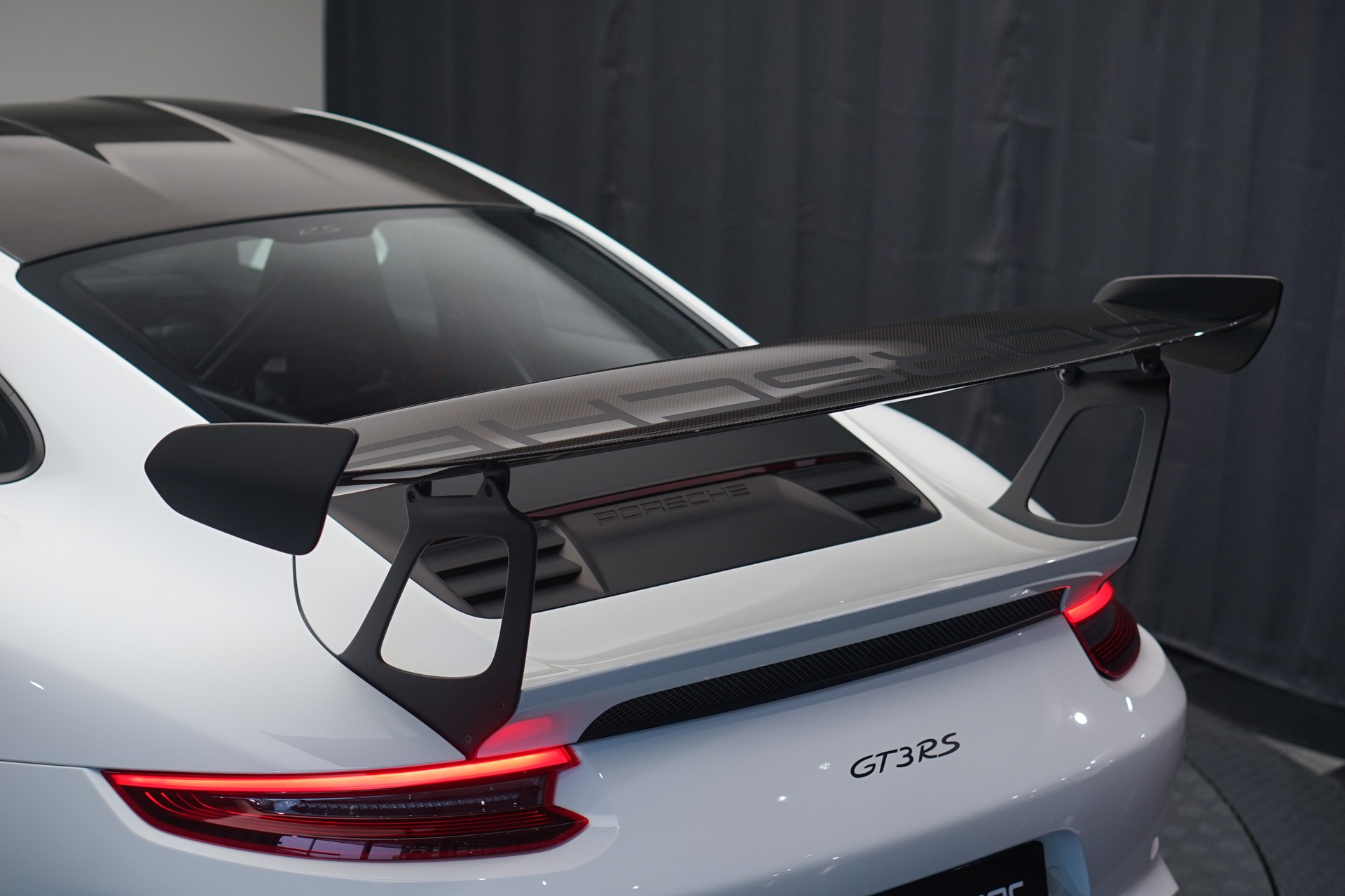 PORSCHE 911 GT3 RS PDK *Weissach*-image-44