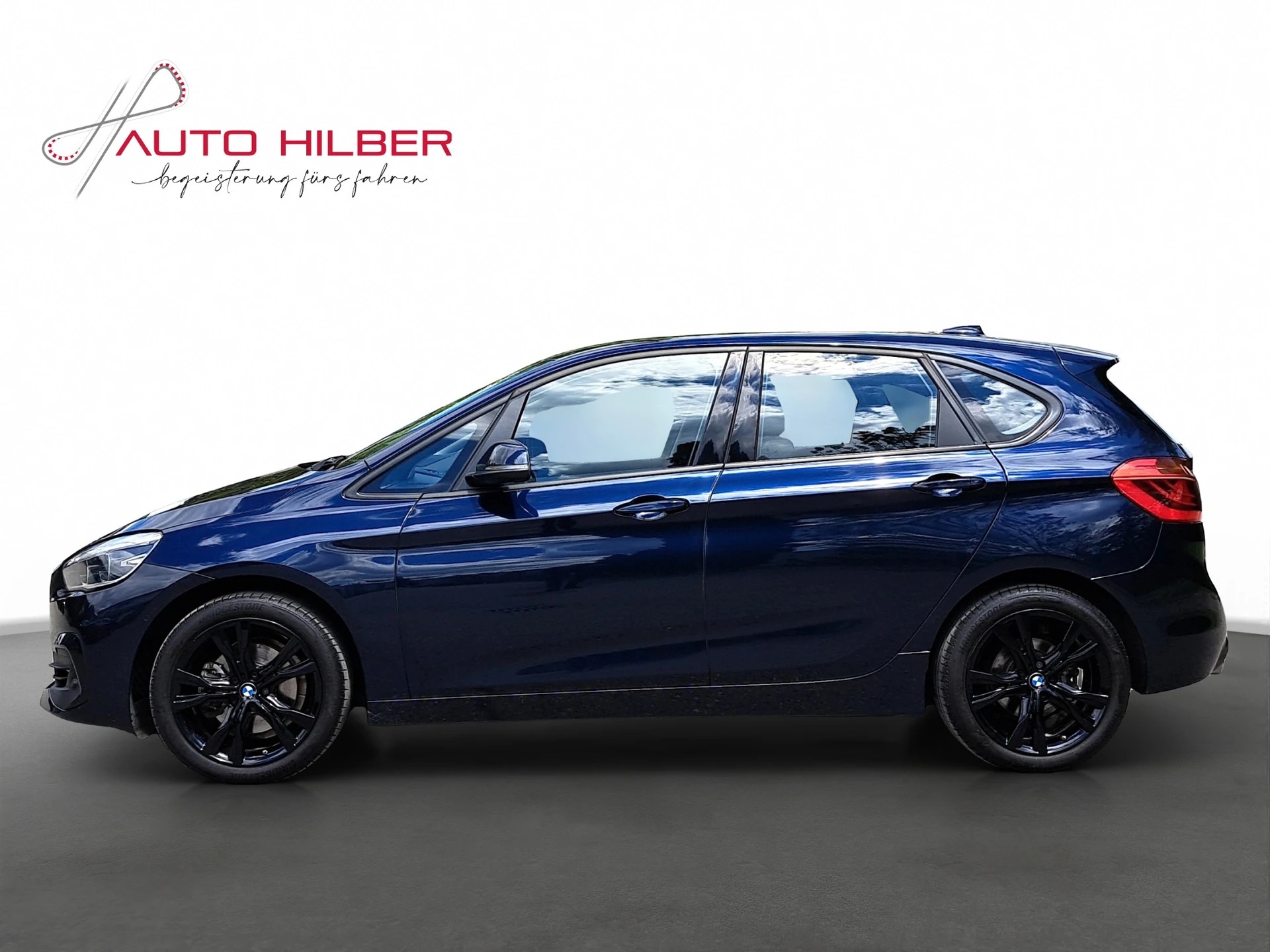 BMW 220i Active Tourer DKG *Anhängerkupplung*-image-2