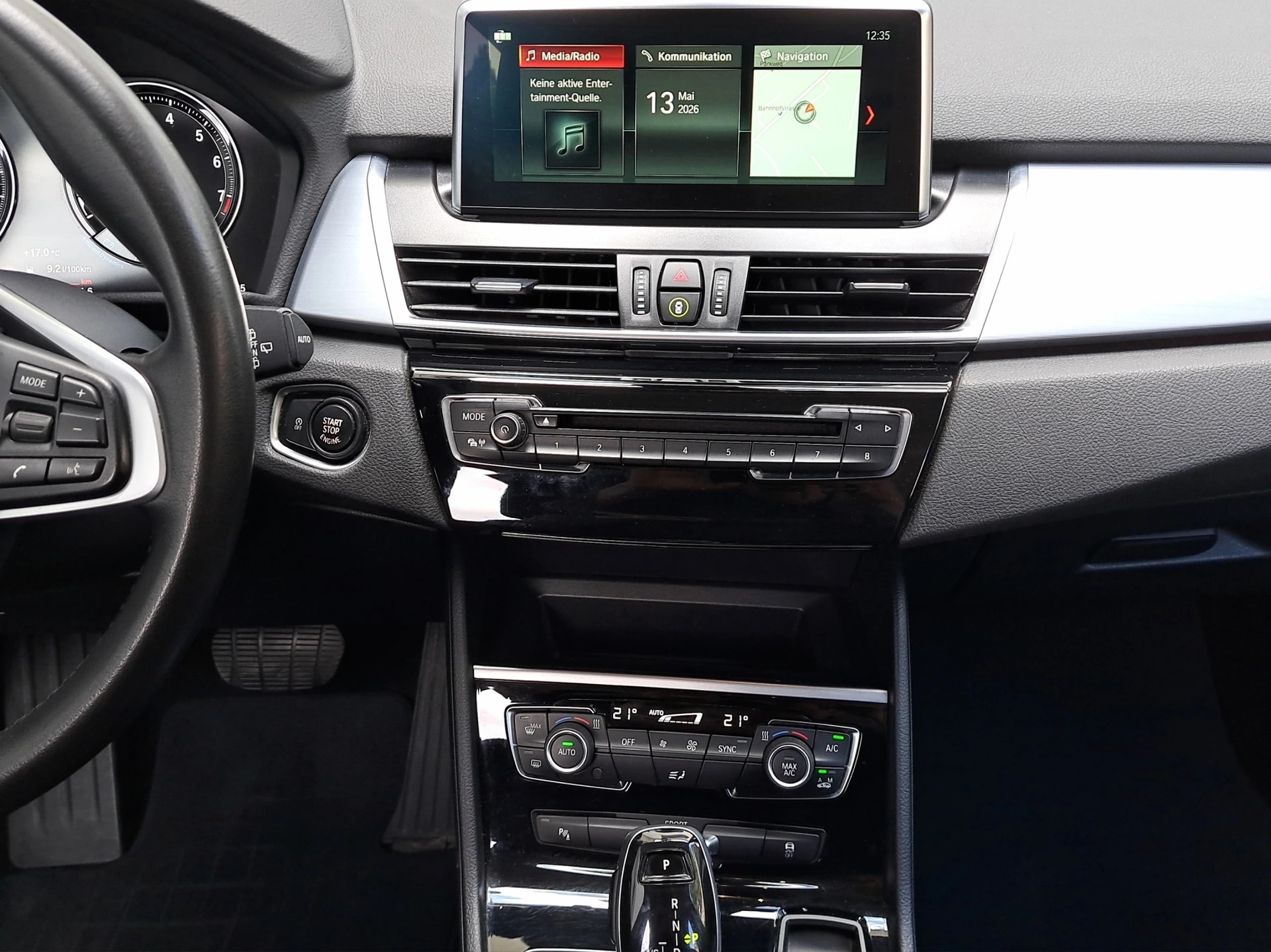 BMW 220i Active Tourer DKG *Anhängerkupplung*-image-10