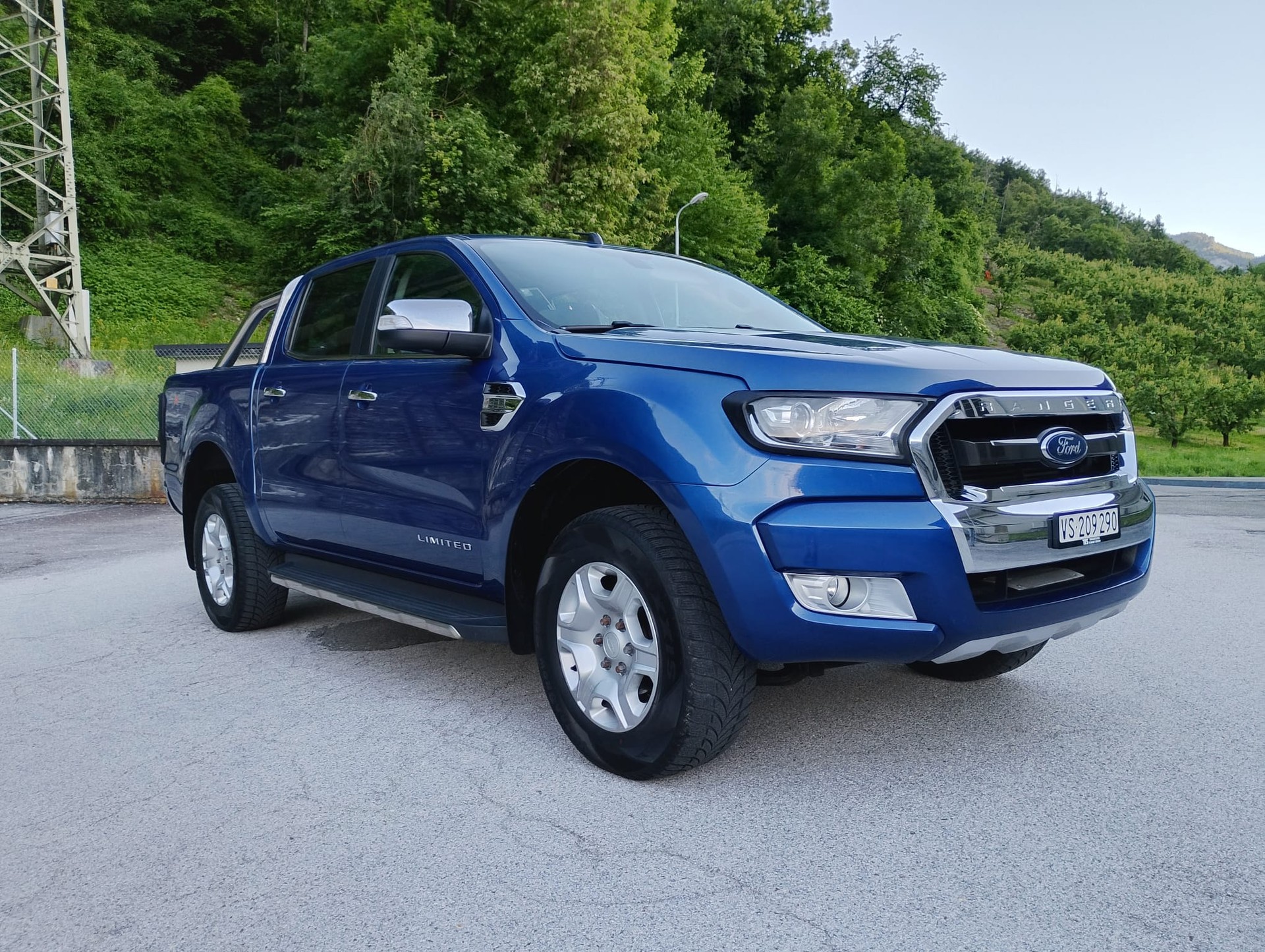 FORD 3.2 TDCi 4x4 Limited-image-1