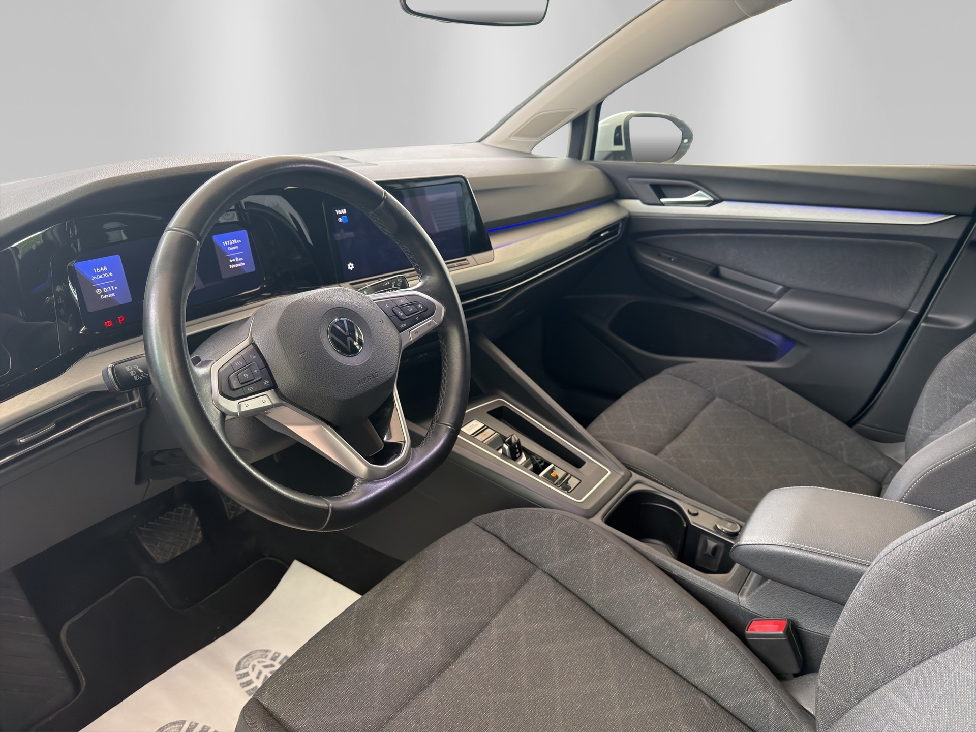 VW Golf Variant 2.0 TDI Life DSG-image-7
