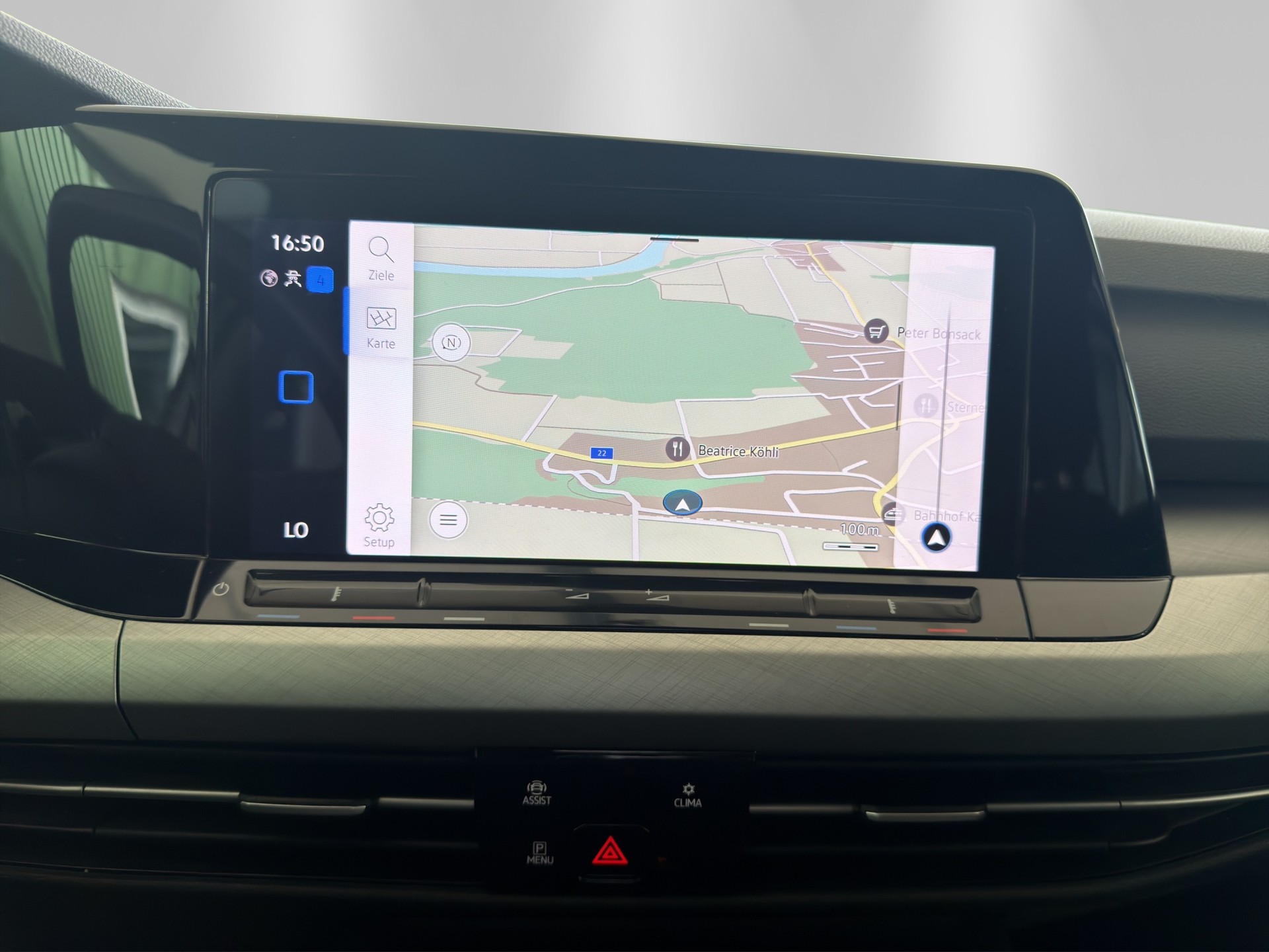 VW Golf Variant 2.0 TDI Life DSG-image-11