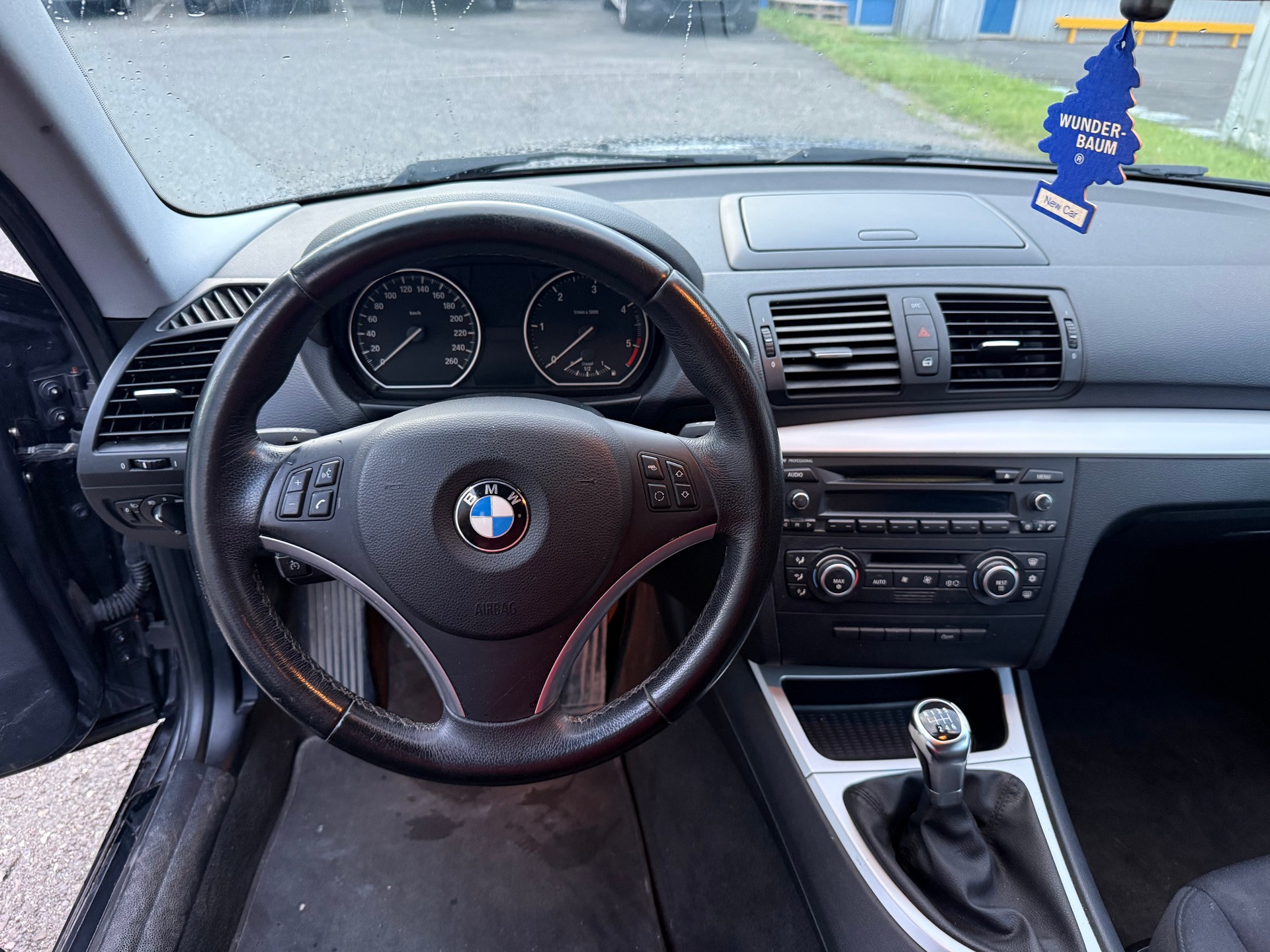 BMW 120d-image-6