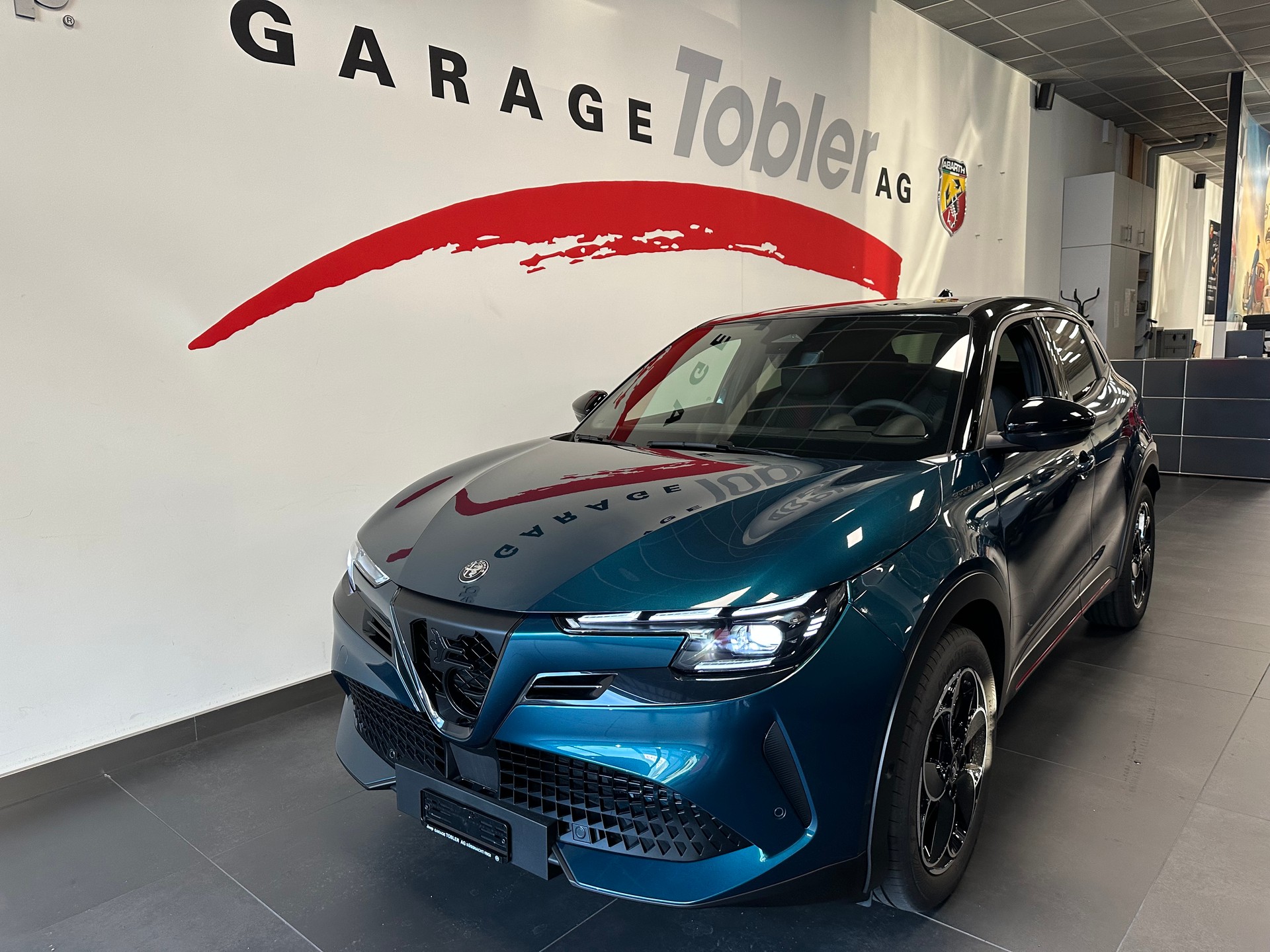 ALFA ROMEO Junior BEV 156 54kWh Speciale + Tech-image-0