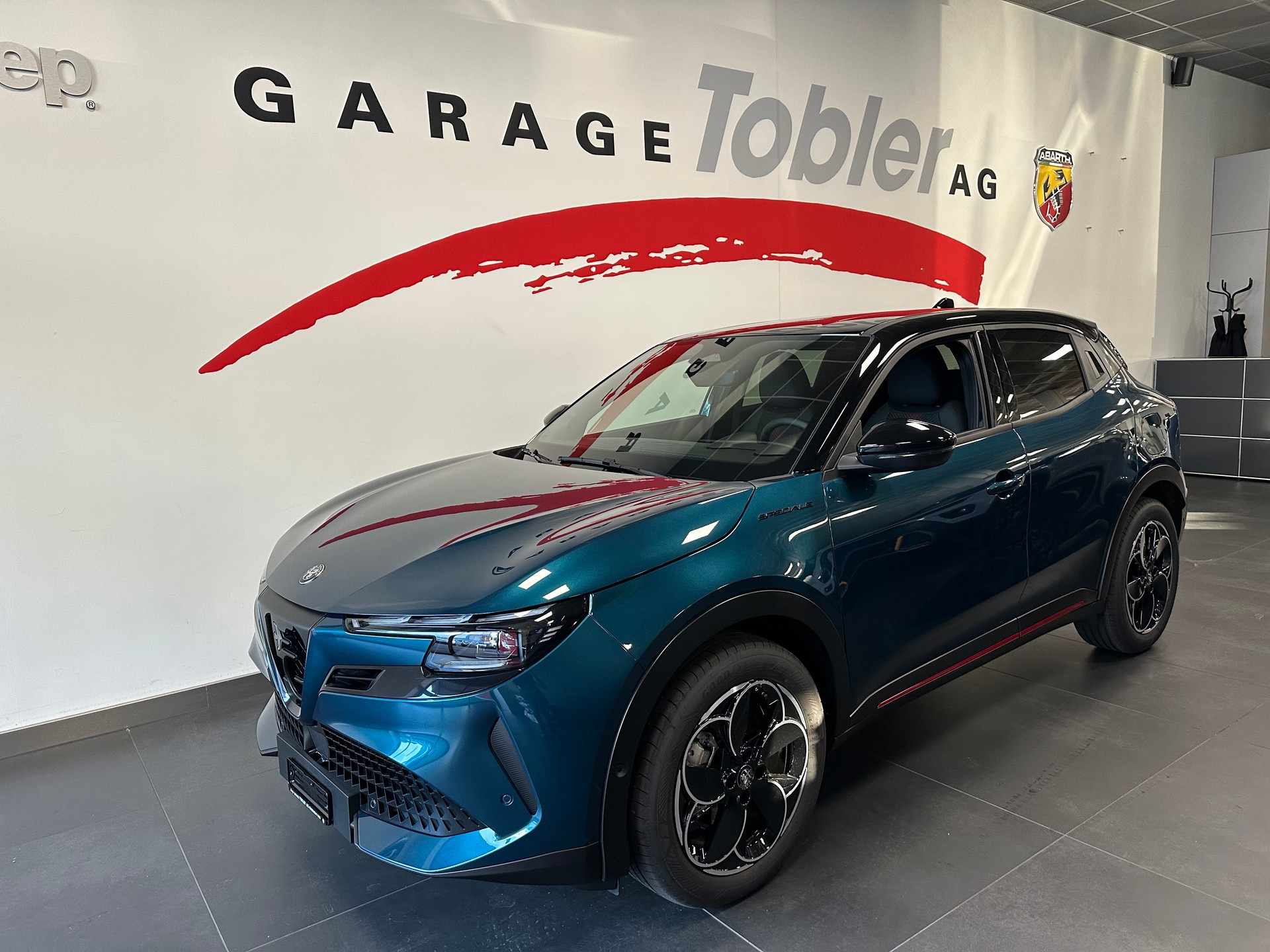 ALFA ROMEO Junior BEV 156 54kWh Speciale + Tech-image-2