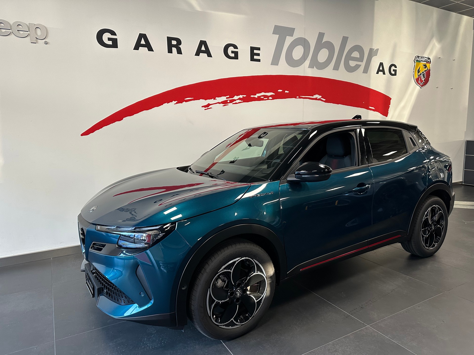 ALFA ROMEO Junior BEV 156 54kWh Speciale + Tech-image-3