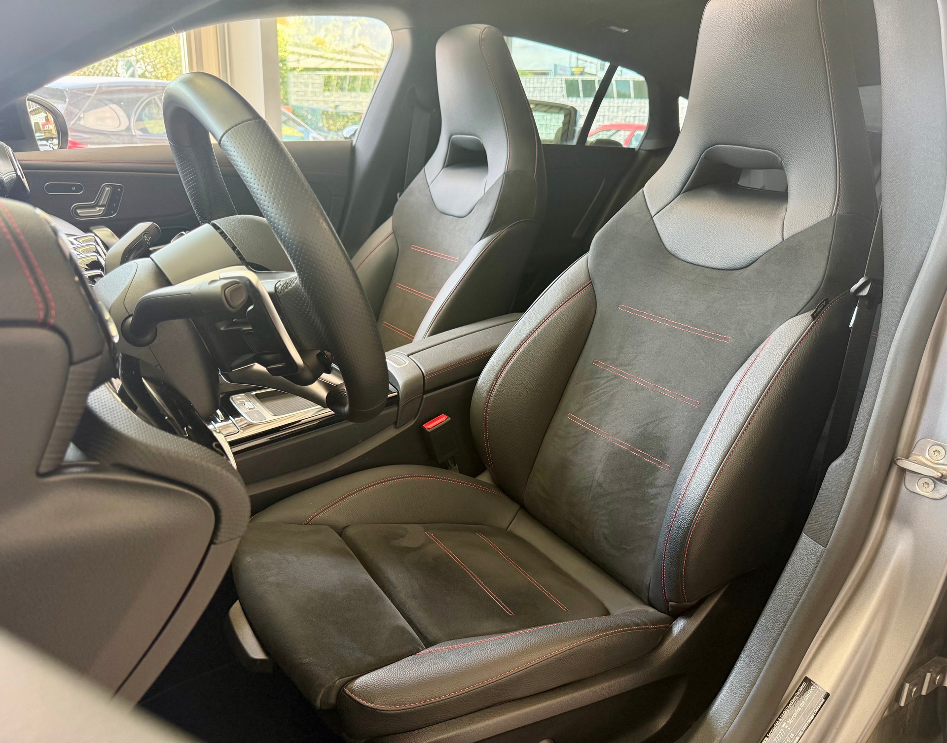 MERCEDES-BENZ CLA Shooting Brake 35 AMG 4Matic 8G-DCT-image-13