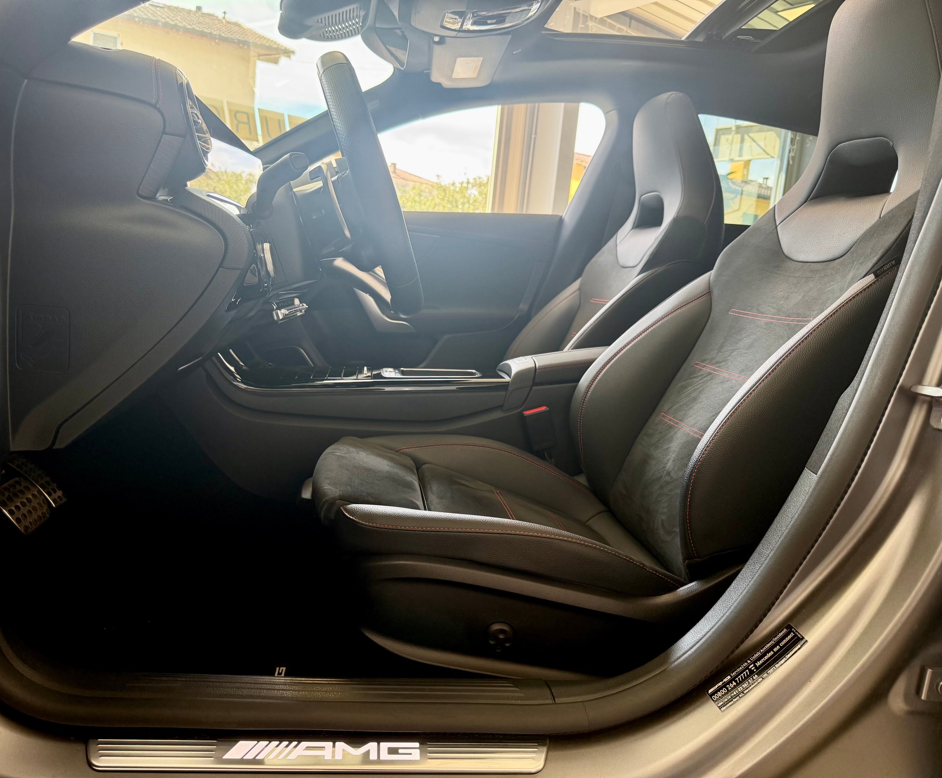 MERCEDES-BENZ CLA Shooting Brake 35 AMG 4Matic 8G-DCT-image-11