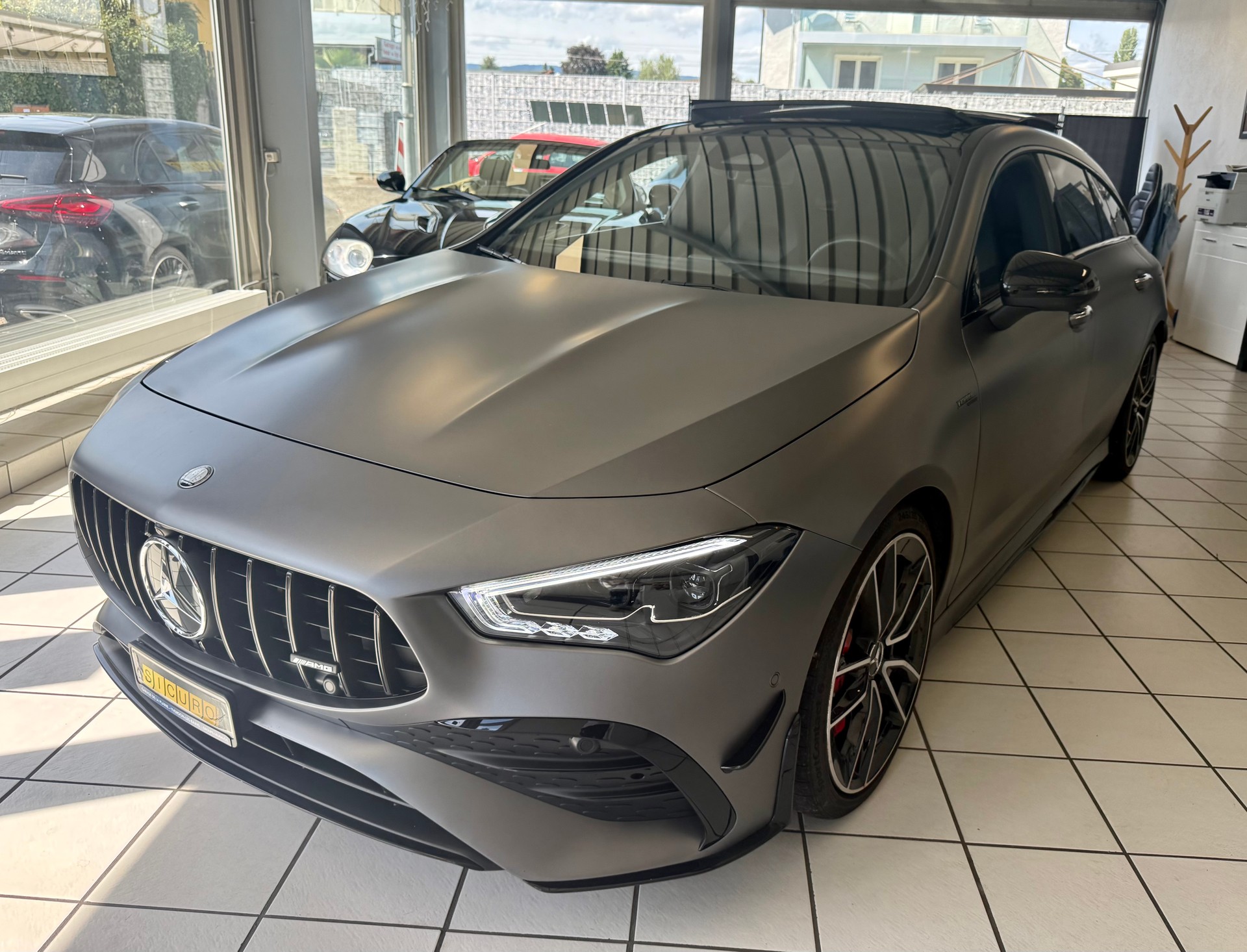 MERCEDES-BENZ CLA Shooting Brake 35 AMG 4Matic 8G-DCT-showroom-element-3