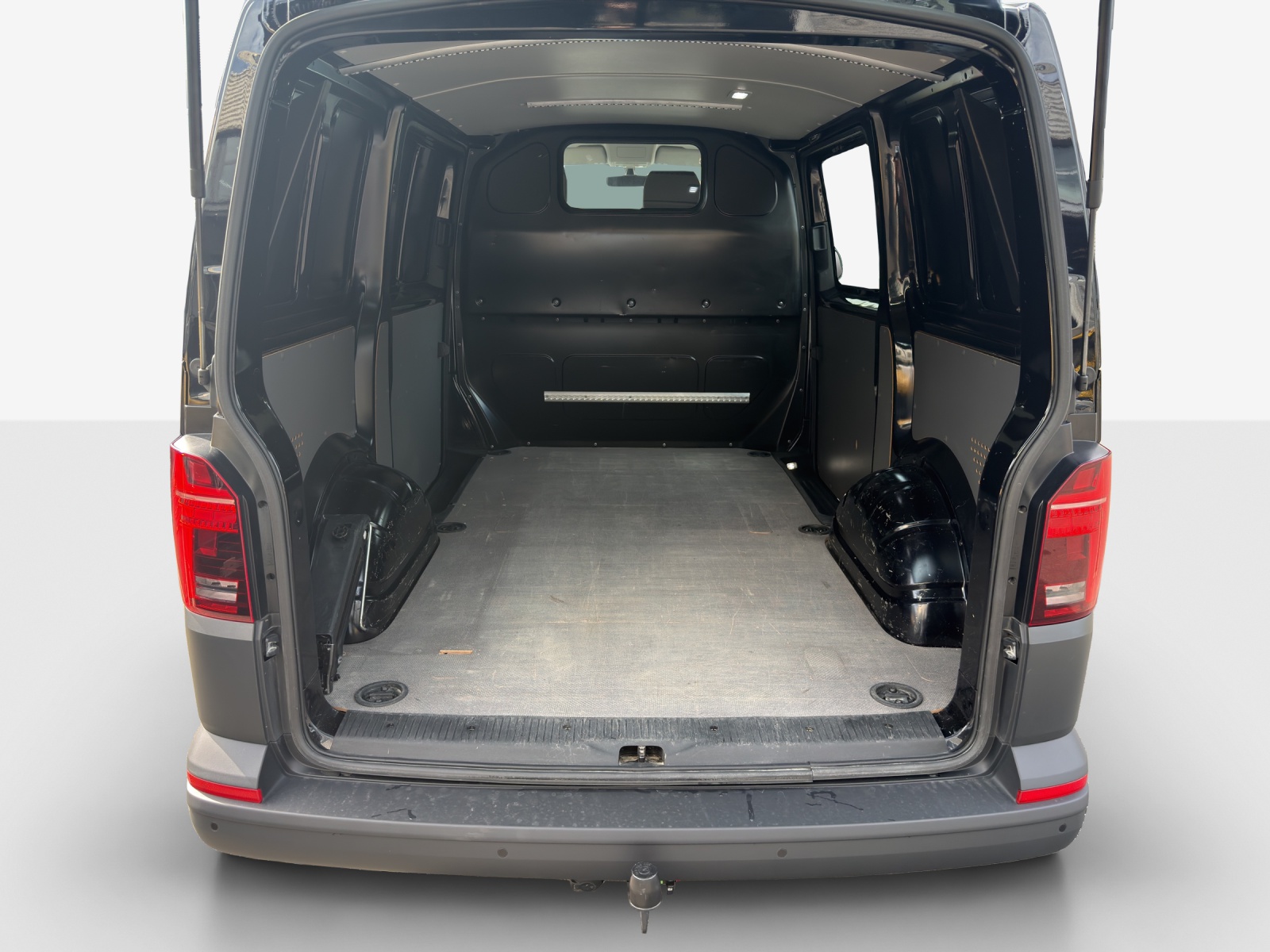 VW T6.1 2.0 TDI DSG-image-12
