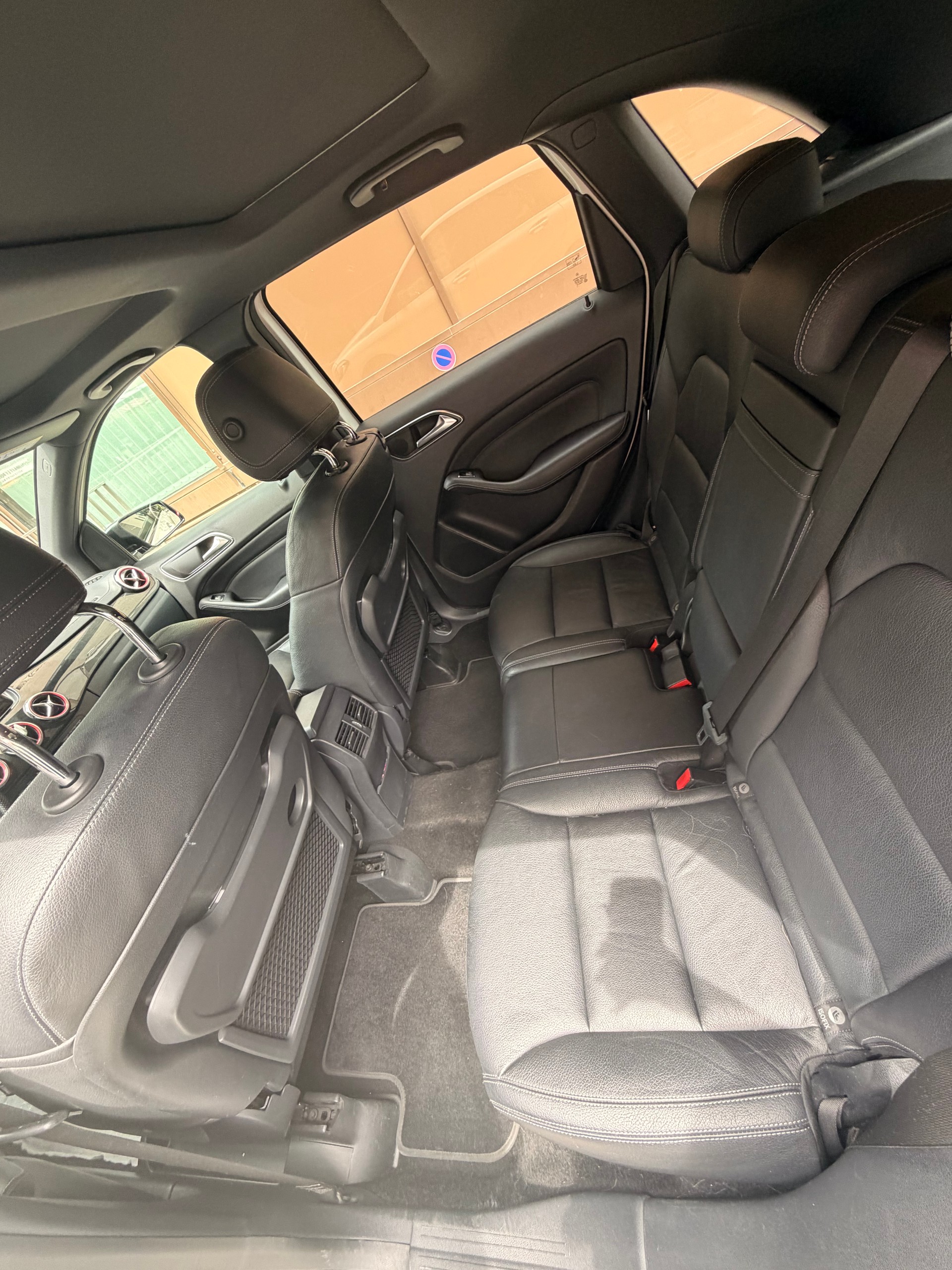 MERCEDES-BENZ B 250-image-4
