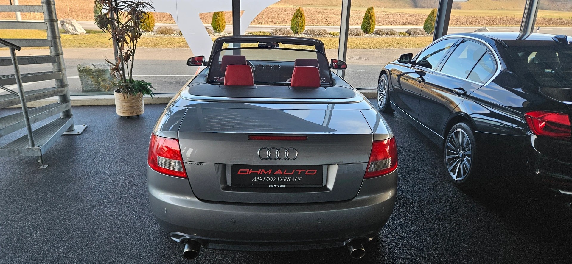 AUDI S4 Cabriolet 4.2 V8 quattro-image-3