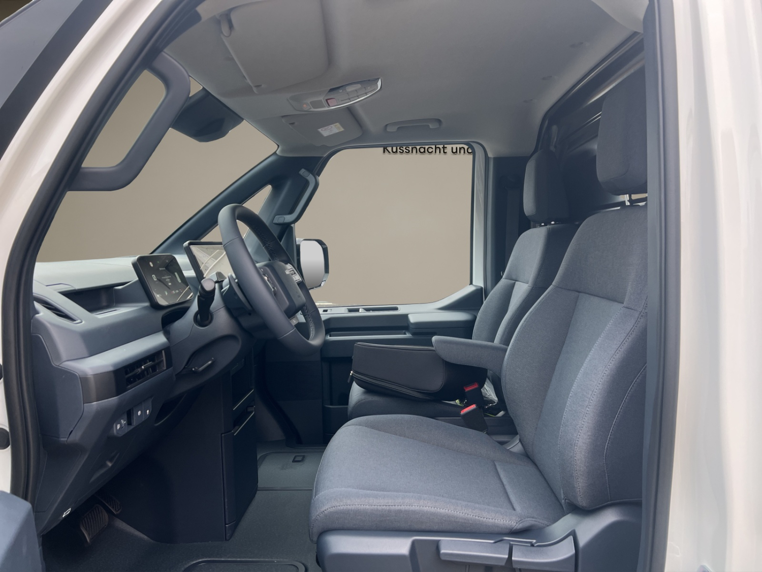 KIA PV5 Cargo 51.5 kWh Essential-image-8