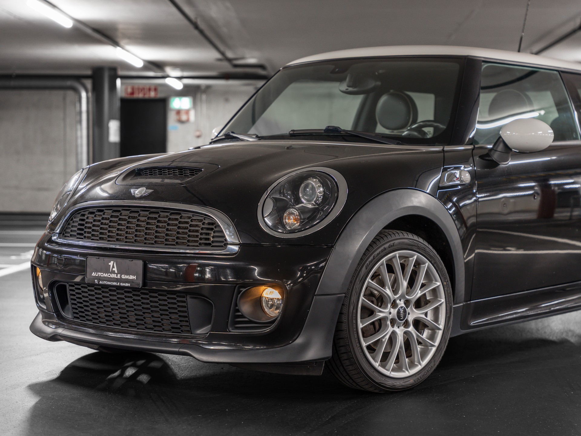 MINI Cooper S JCW-image-1